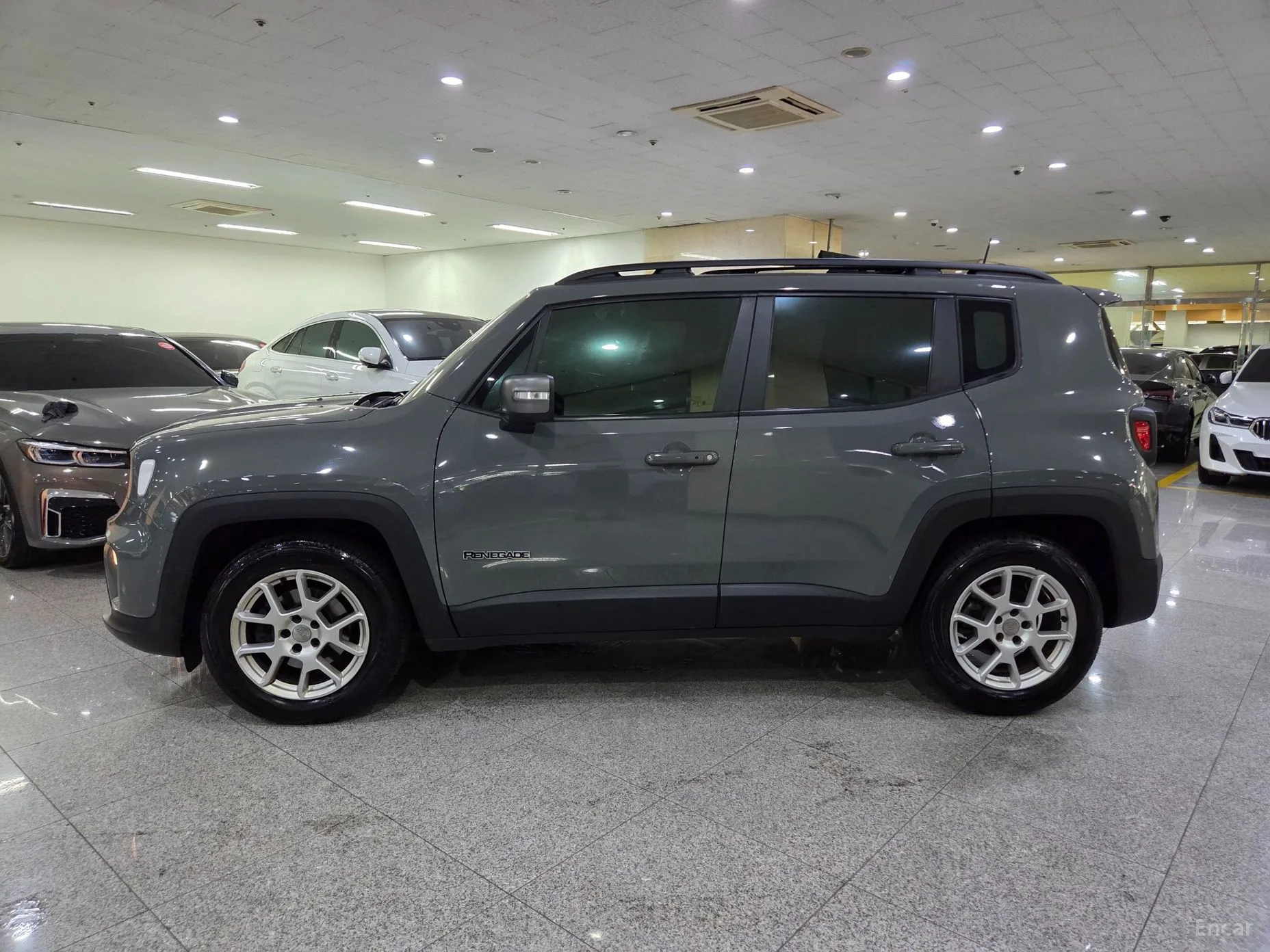 Jeep Renegade превью 3