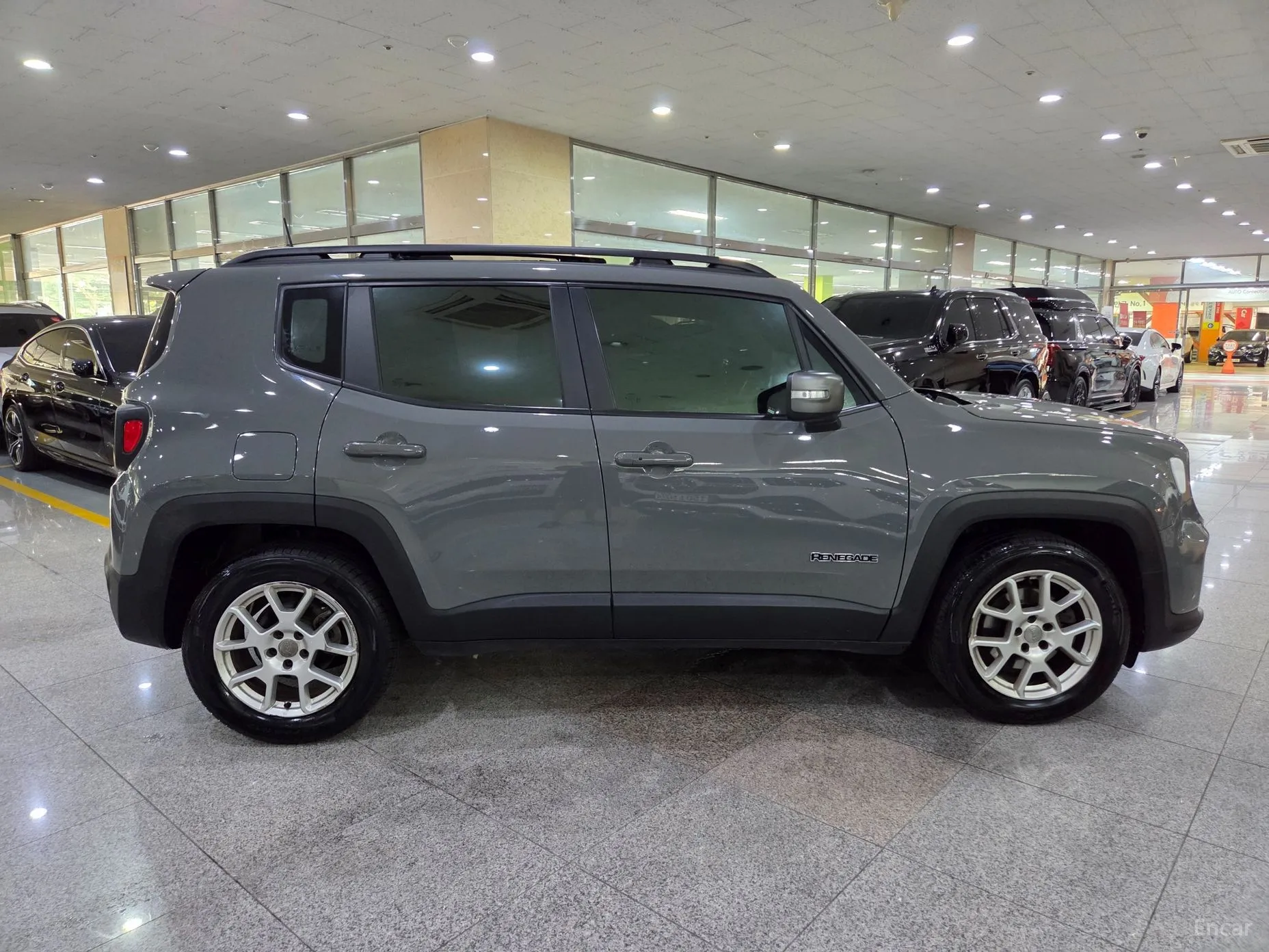 Jeep Renegade превью 5