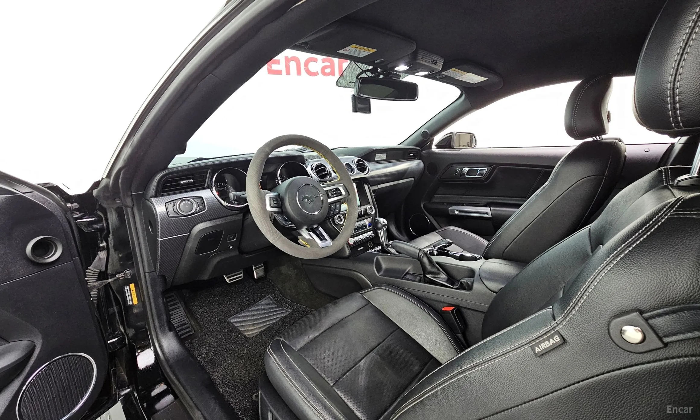 Ford Mustang превью 7