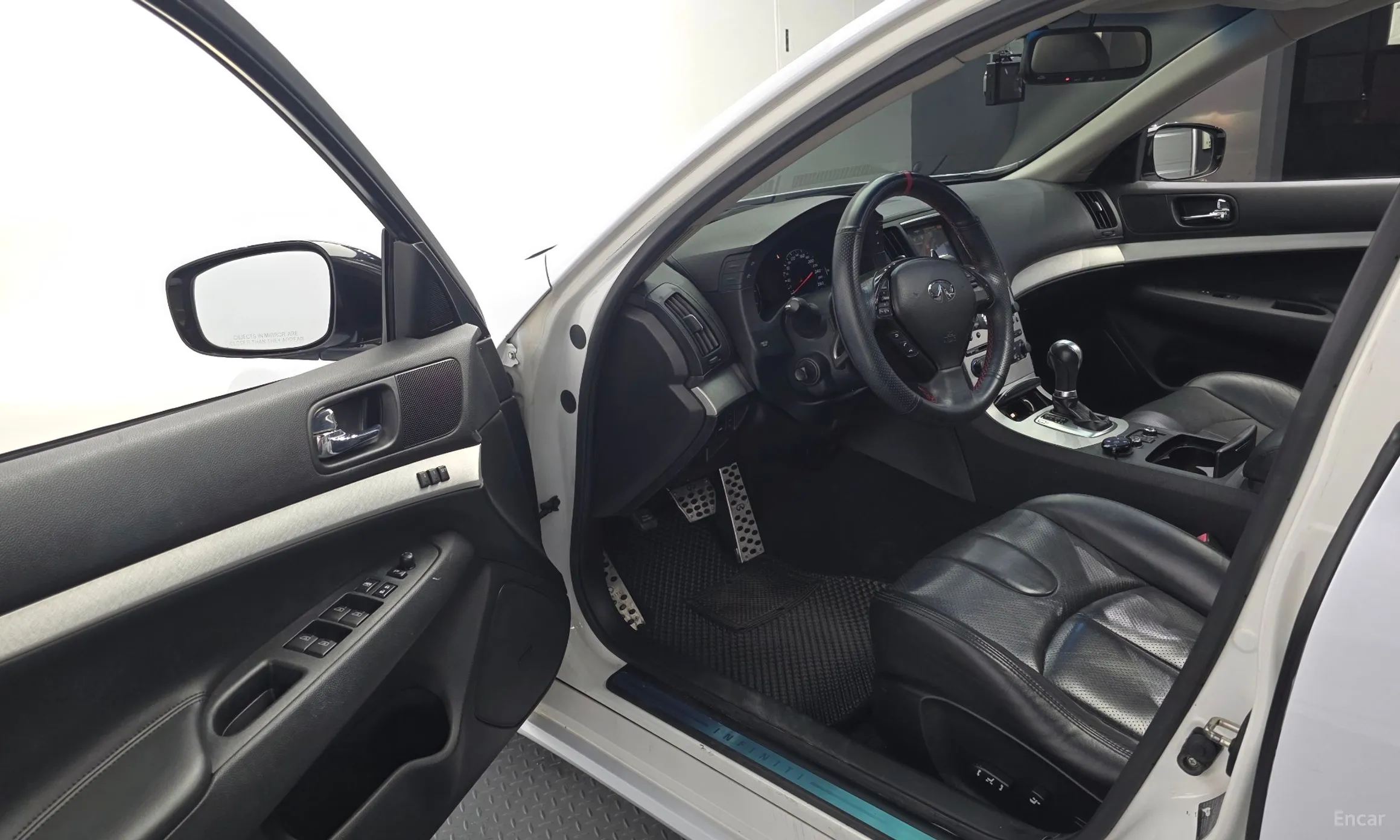 Infiniti G37 превью 10