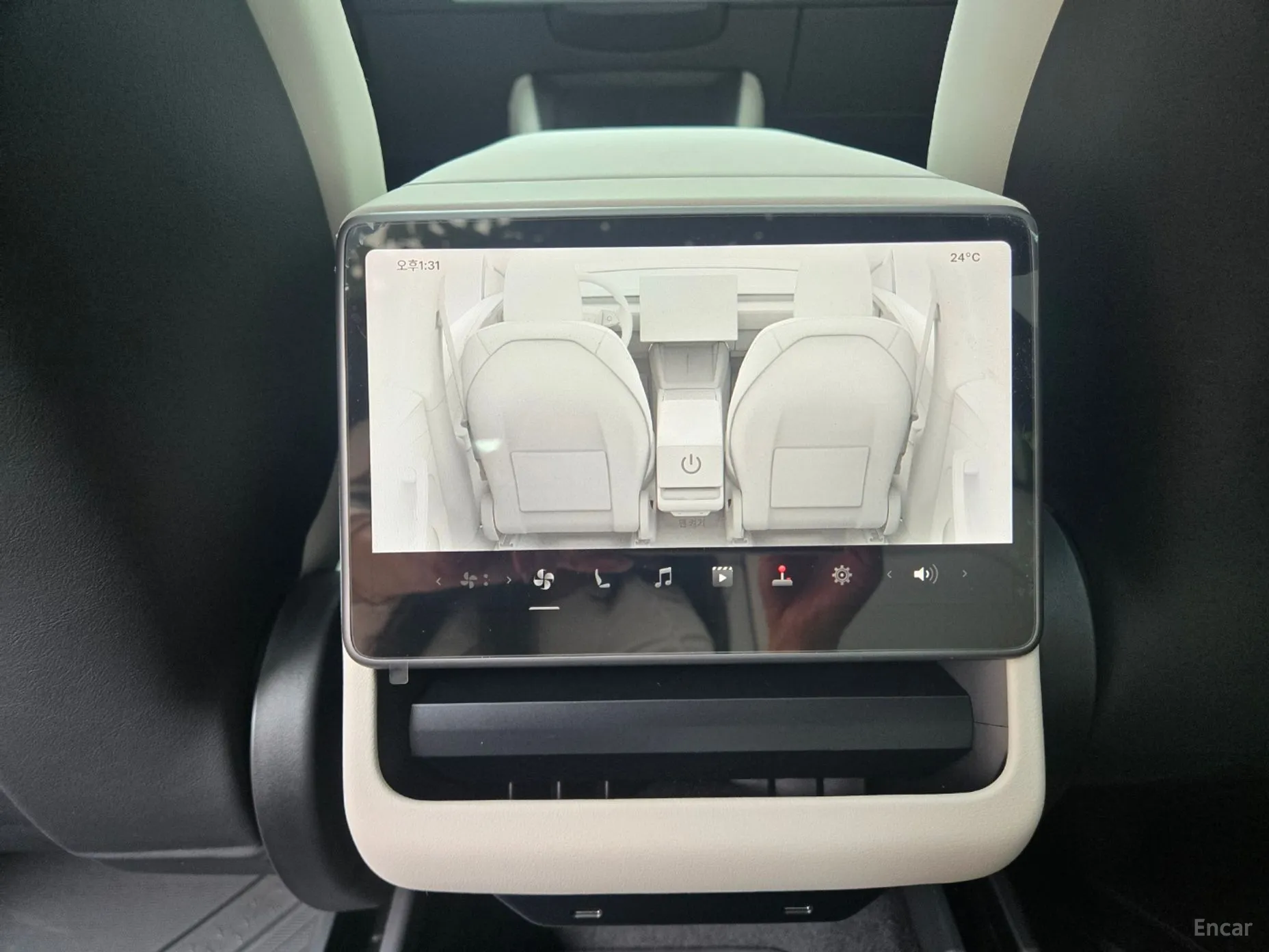 Tesla Model Y превью 11