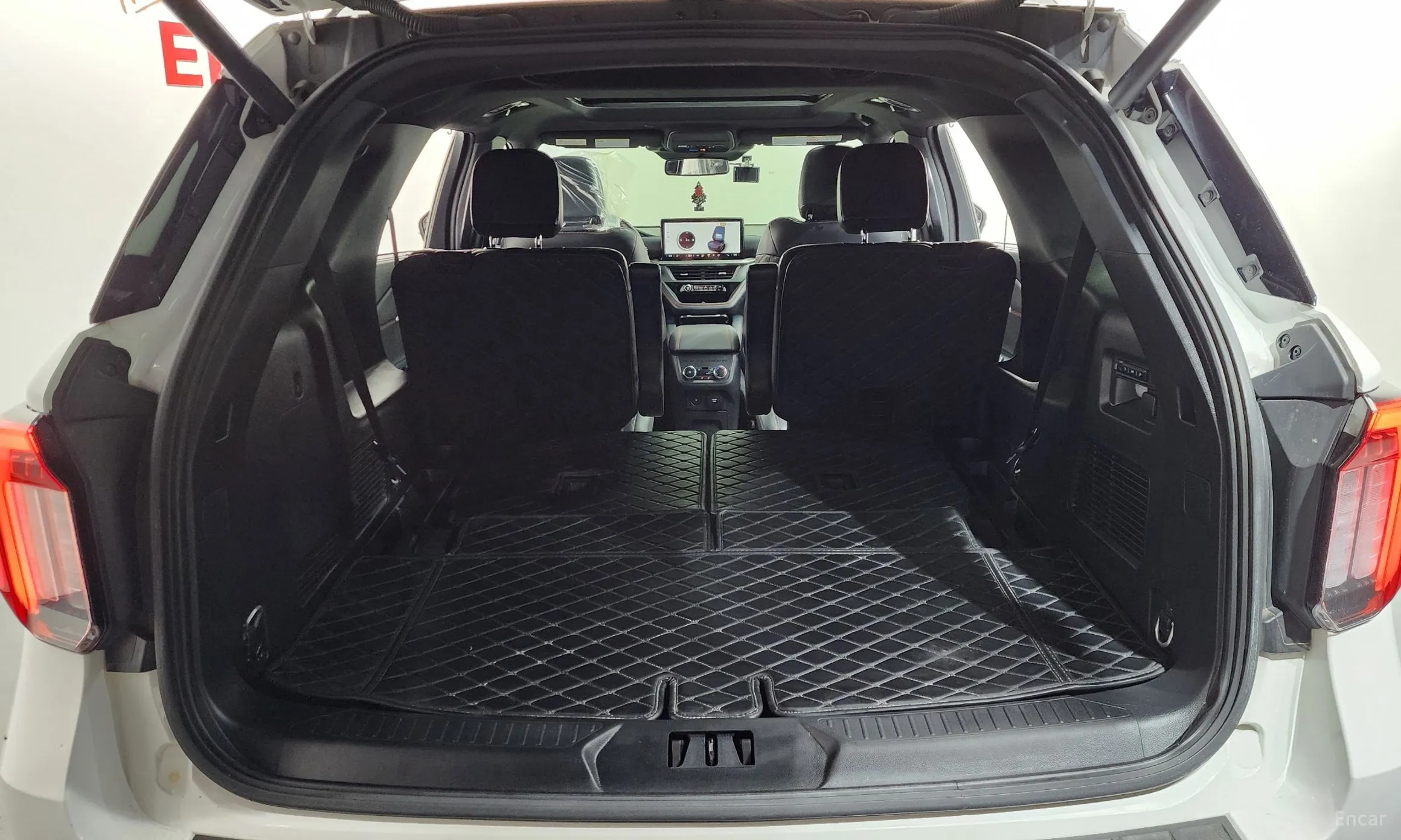 Ford Explorer 6th Generation превью 20