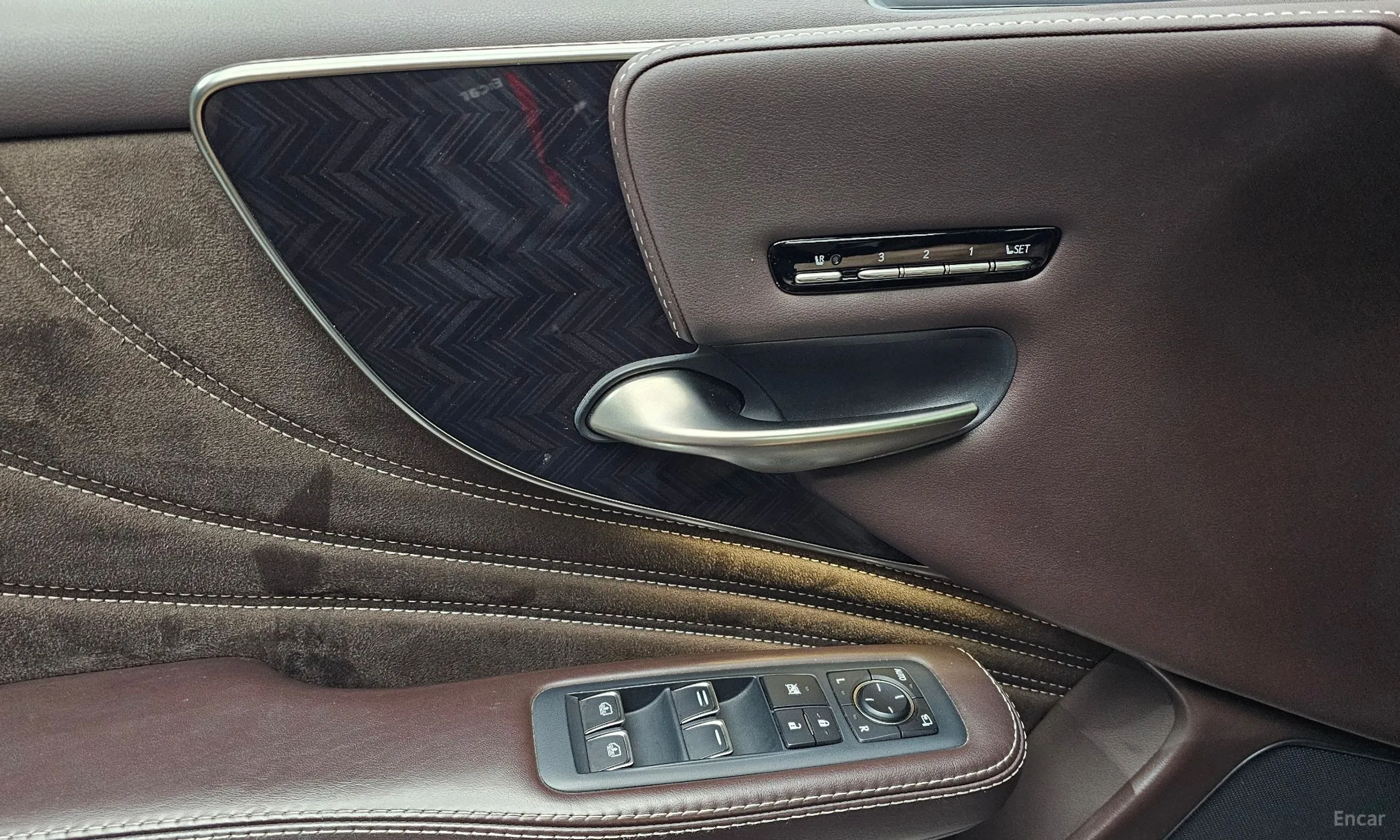 Lexus LS500 5th Generation превью 16