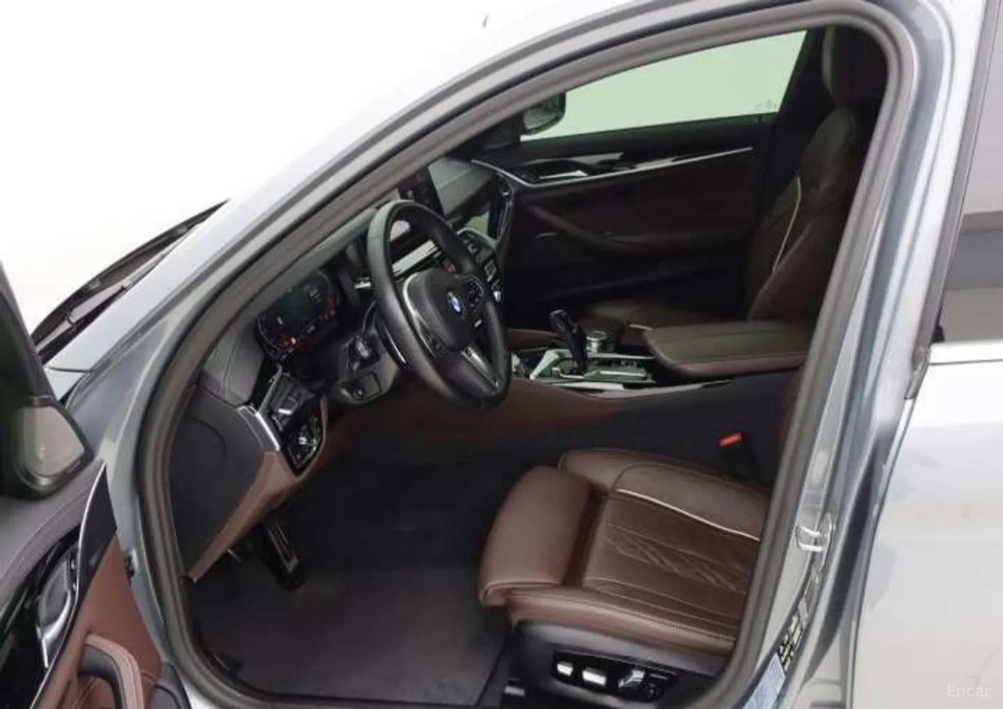 BMW 5 Series (G30) превью 4