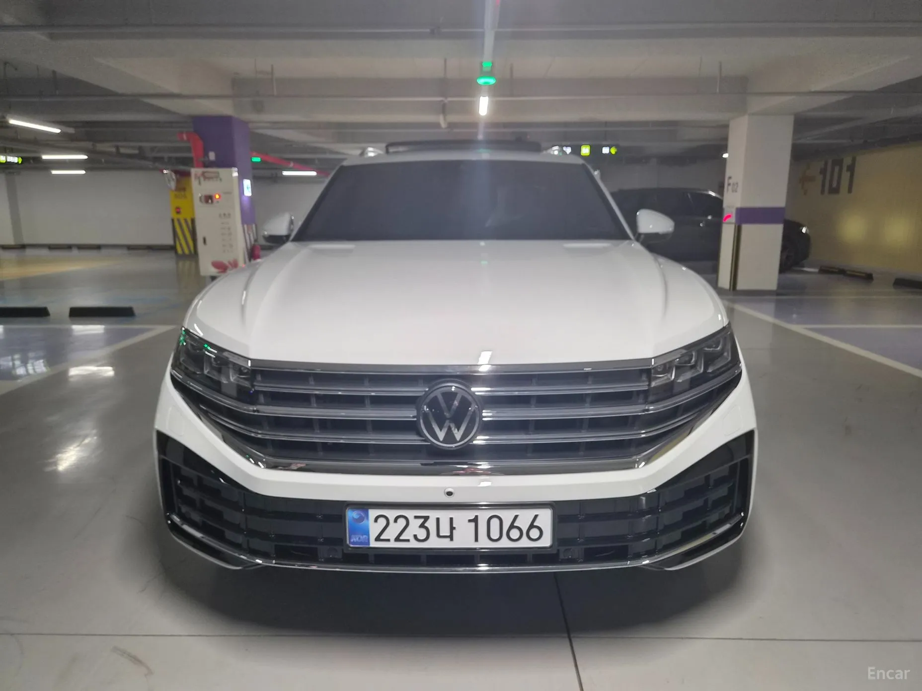 Volkswagen Touareg 3rd Generation превью 3