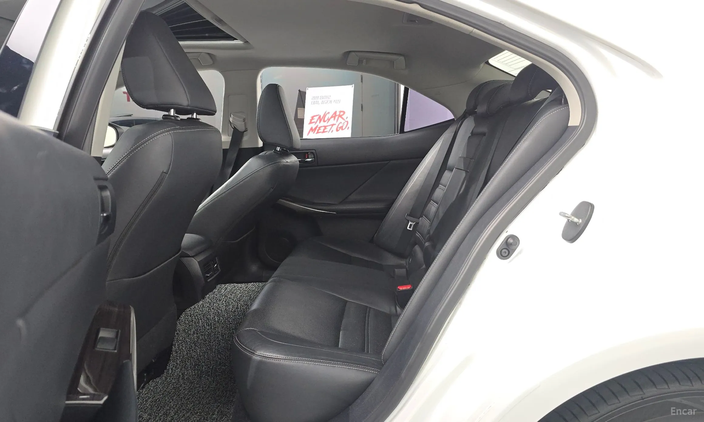 Lexus New IS250 превью 12