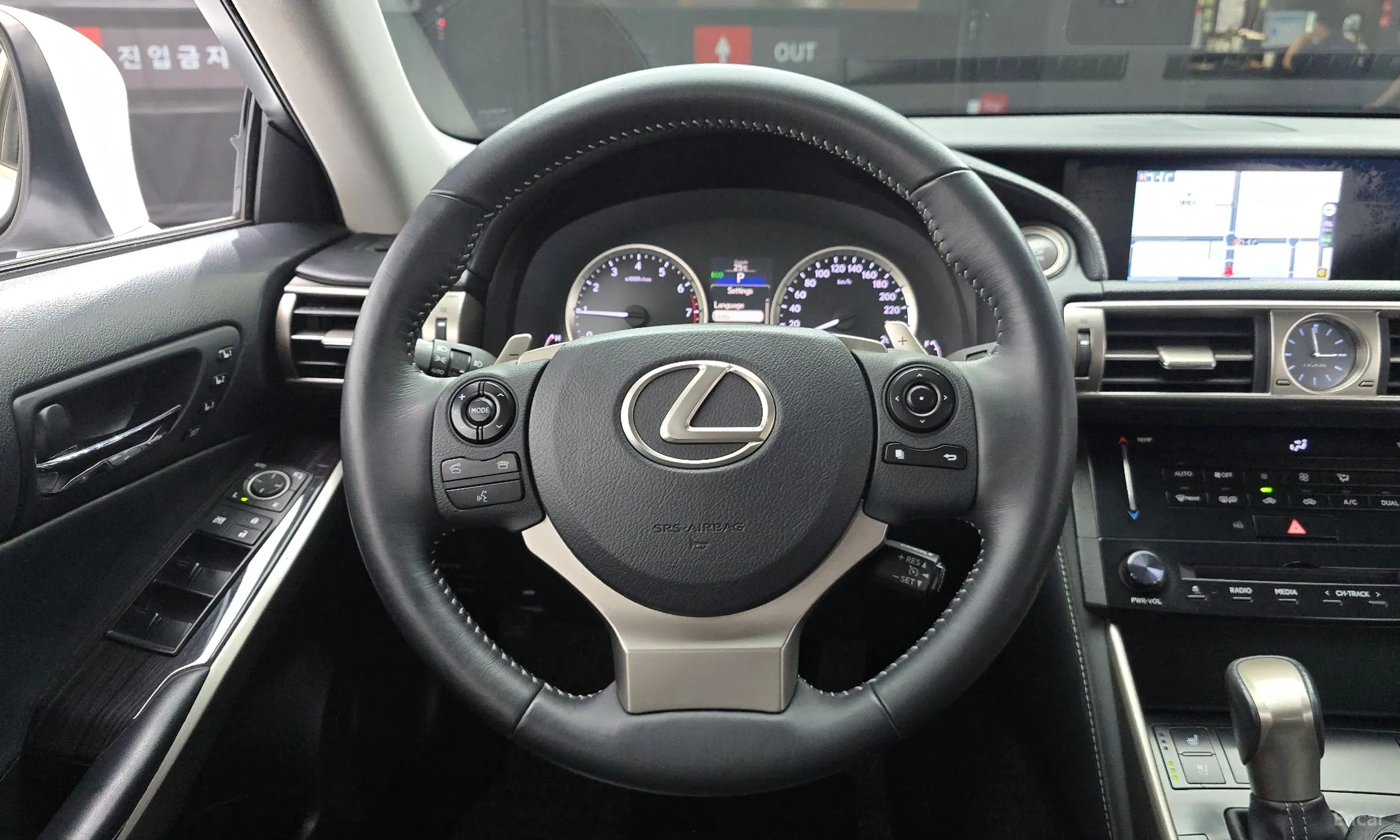 Lexus New IS250 превью 13