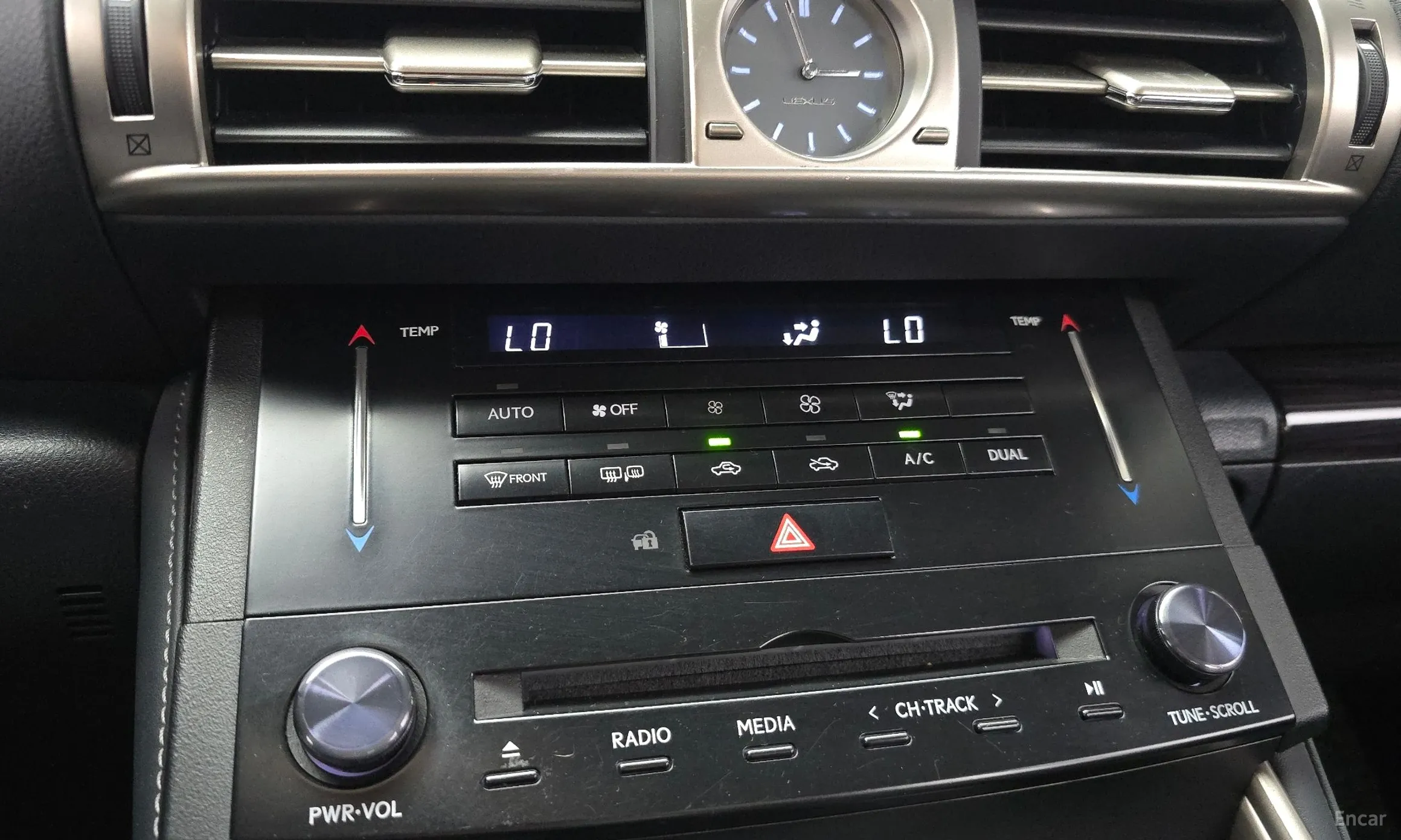 Lexus New IS250 превью 18