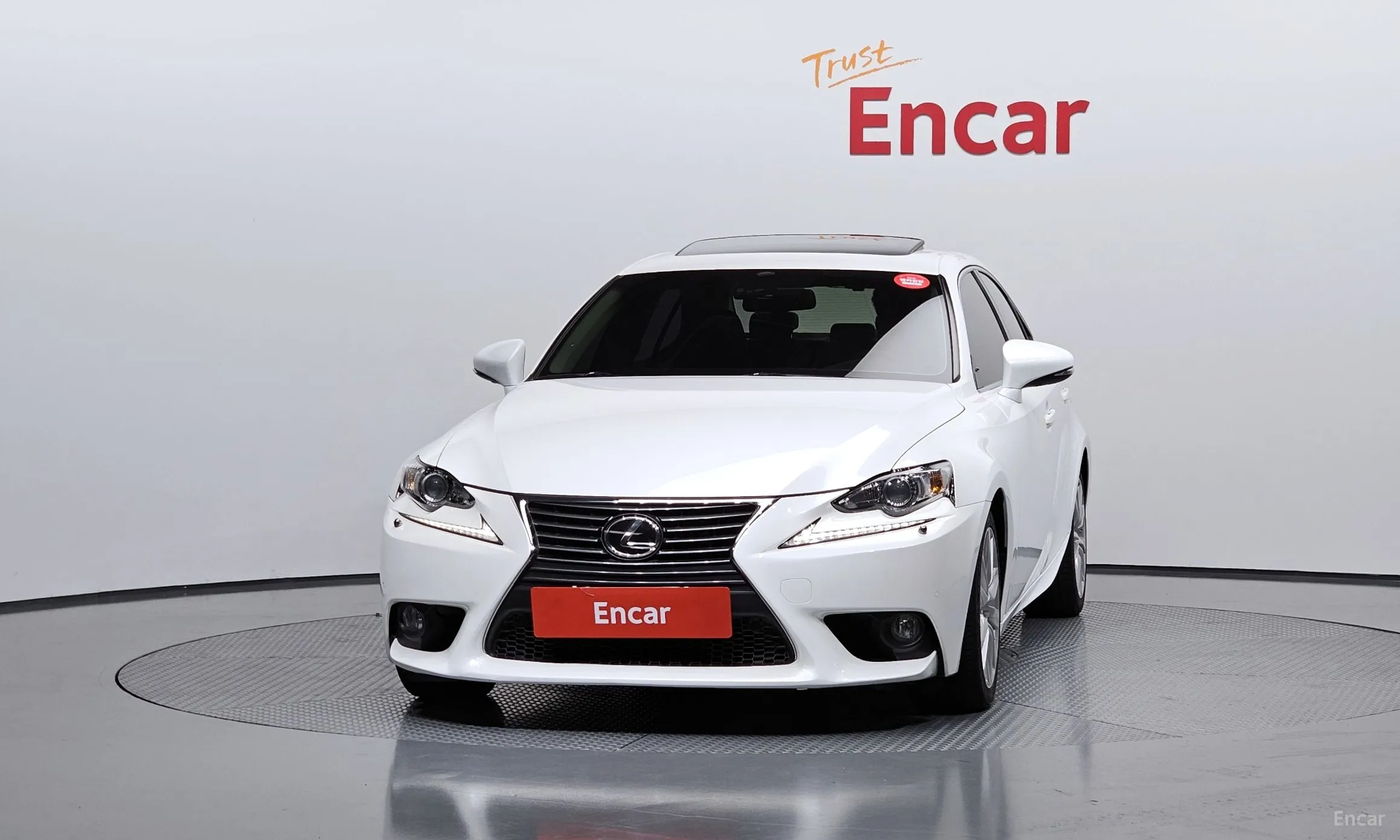 Lexus New IS250 превью 3