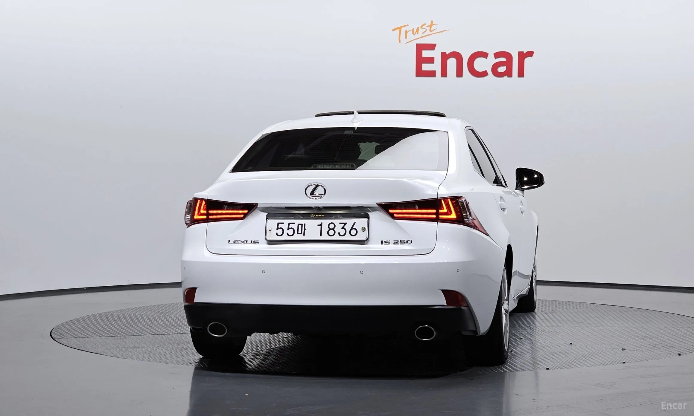 Lexus New IS250 превью 4
