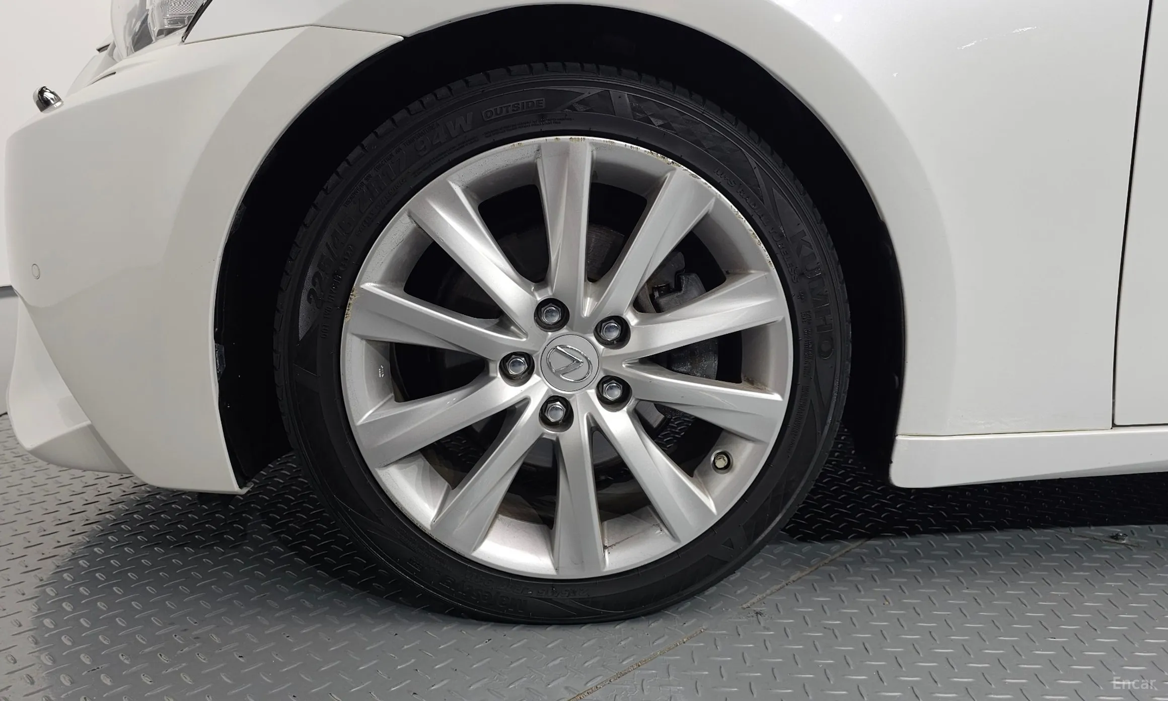 Lexus New IS250 превью 5