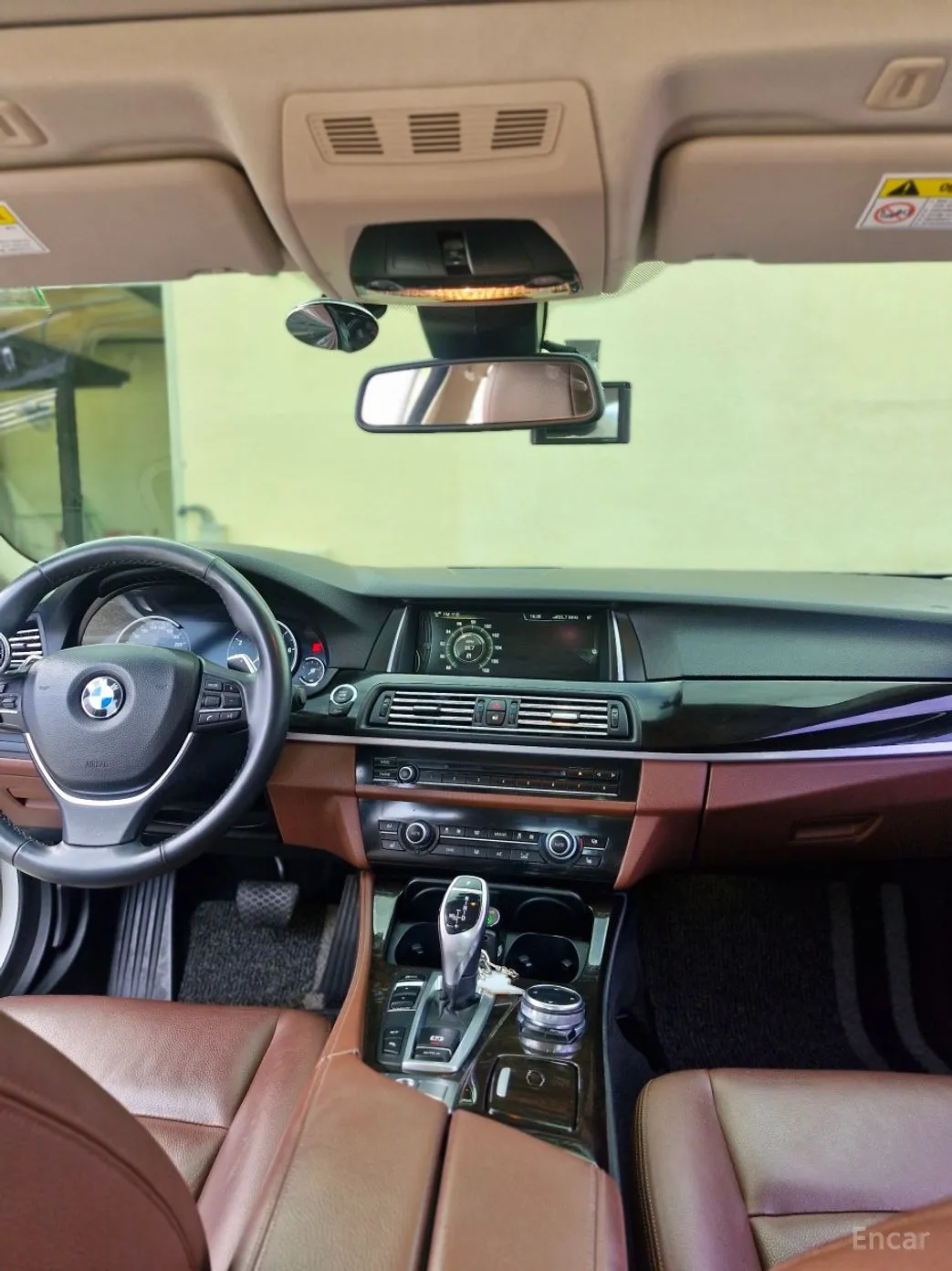BMW 5 Series (F10) превью 5