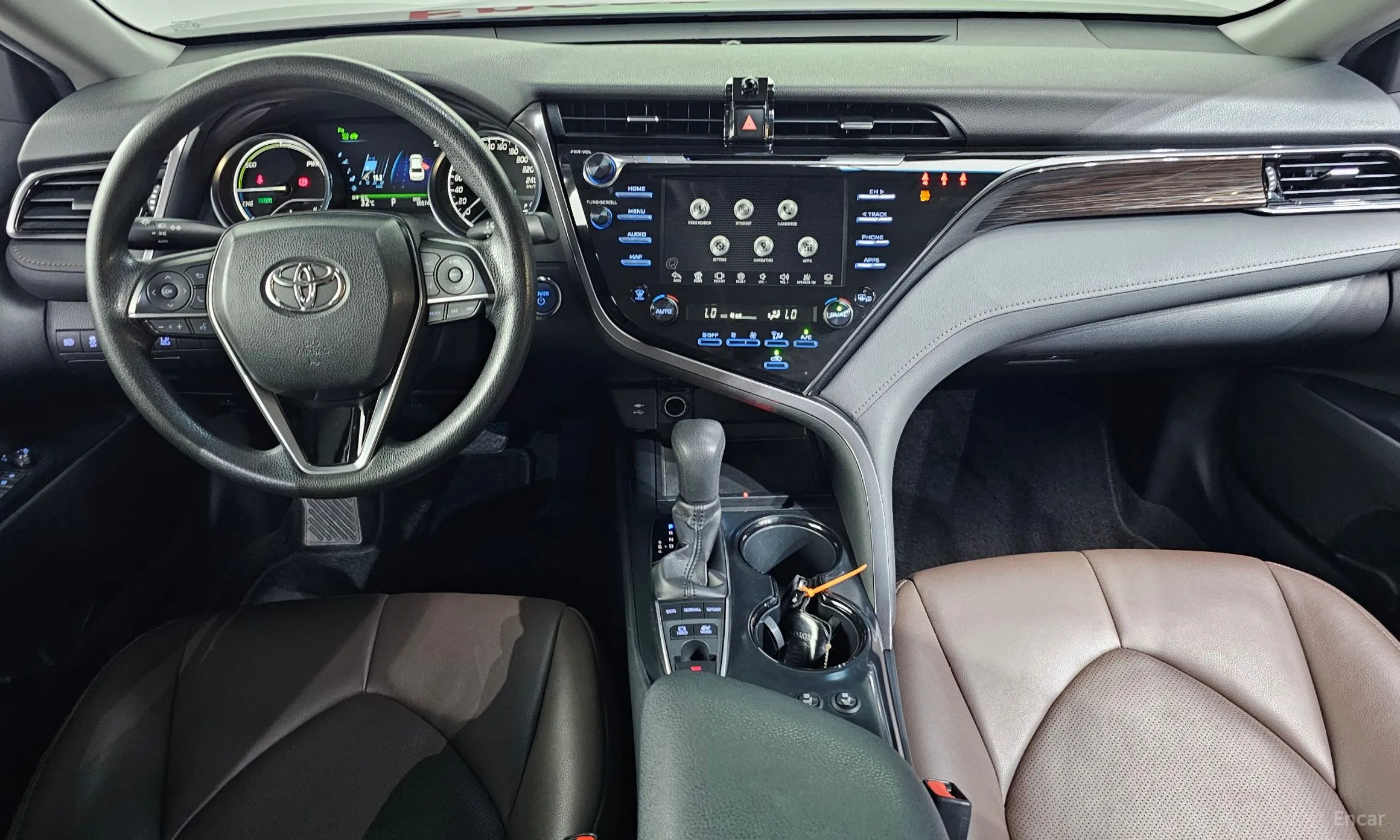 Toyota Camry (XV70) превью 7