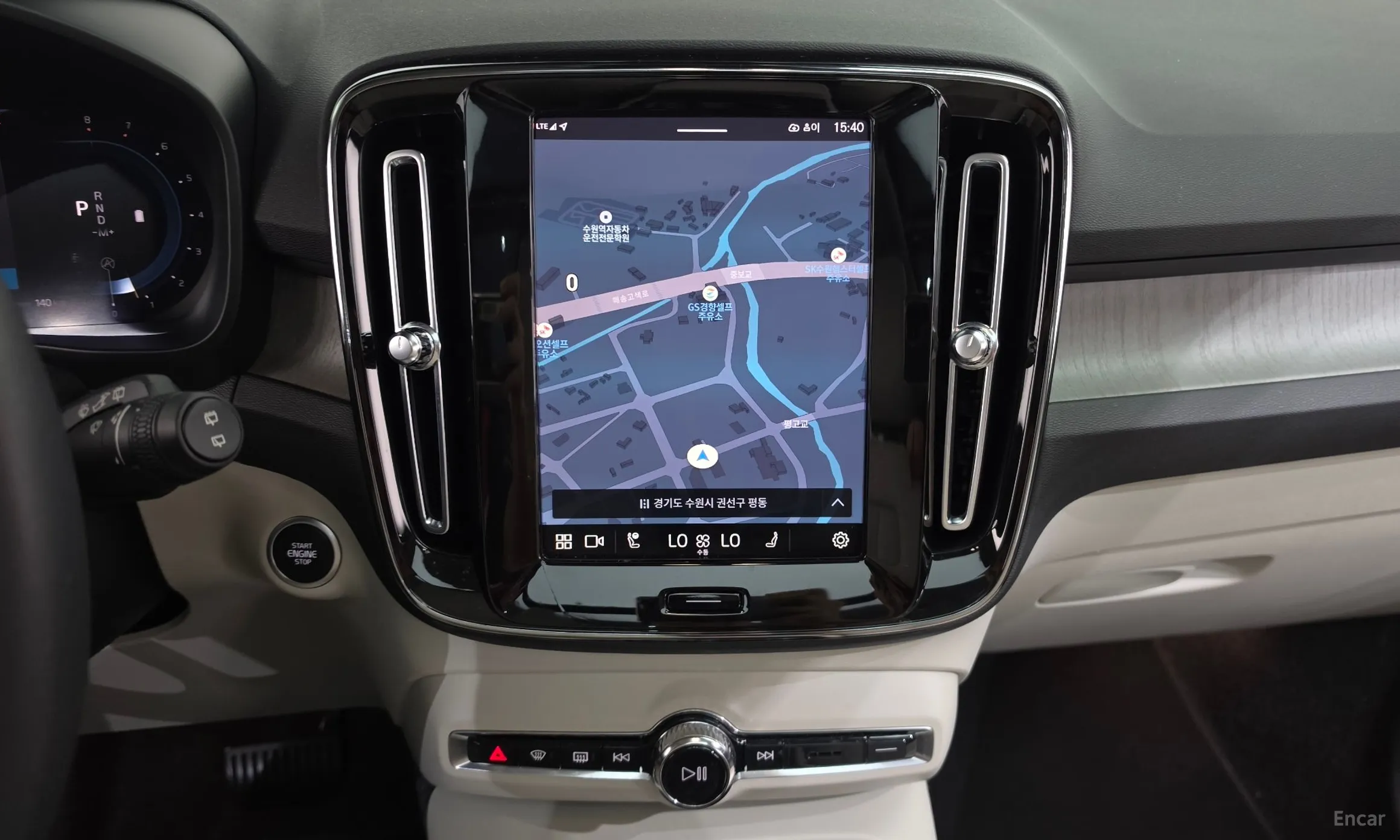 Volvo XC40 превью 13
