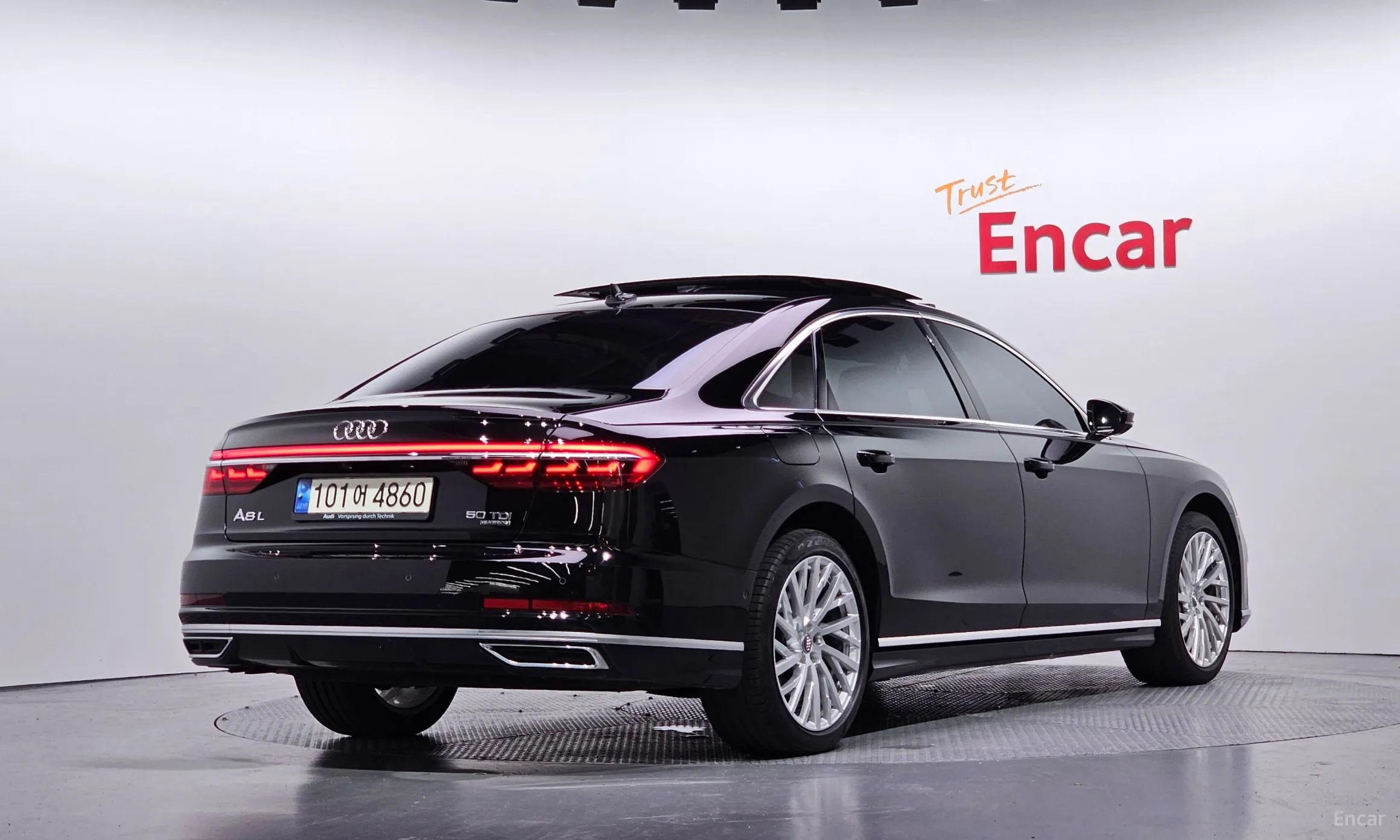 Audi A8 (D5)