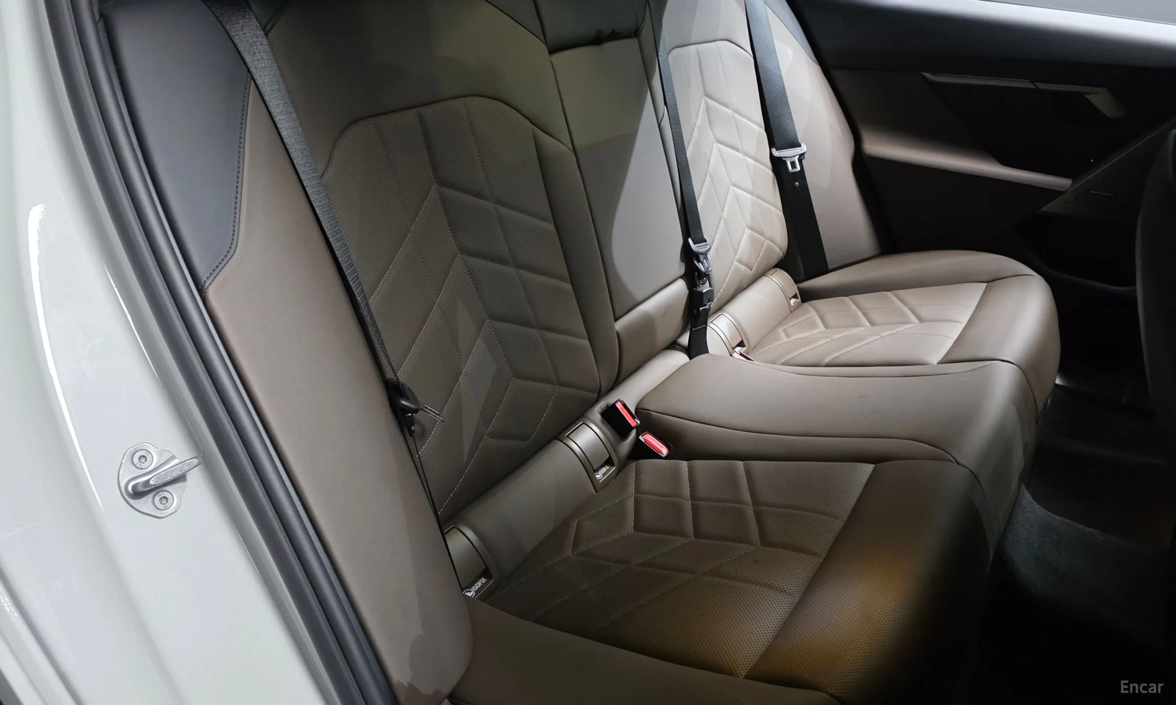 BMW 5 Series (G60) превью 11