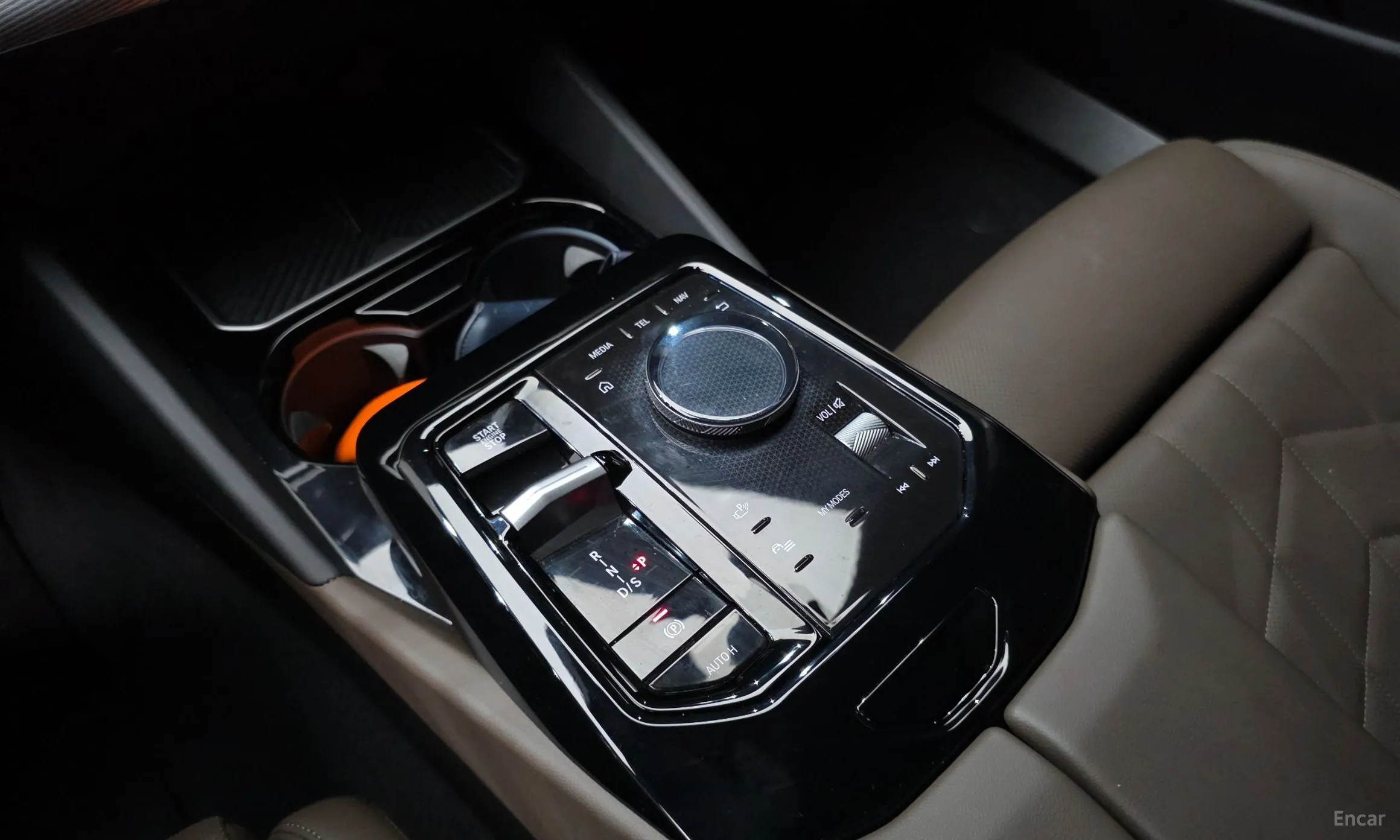 BMW 5 Series (G60) превью 9