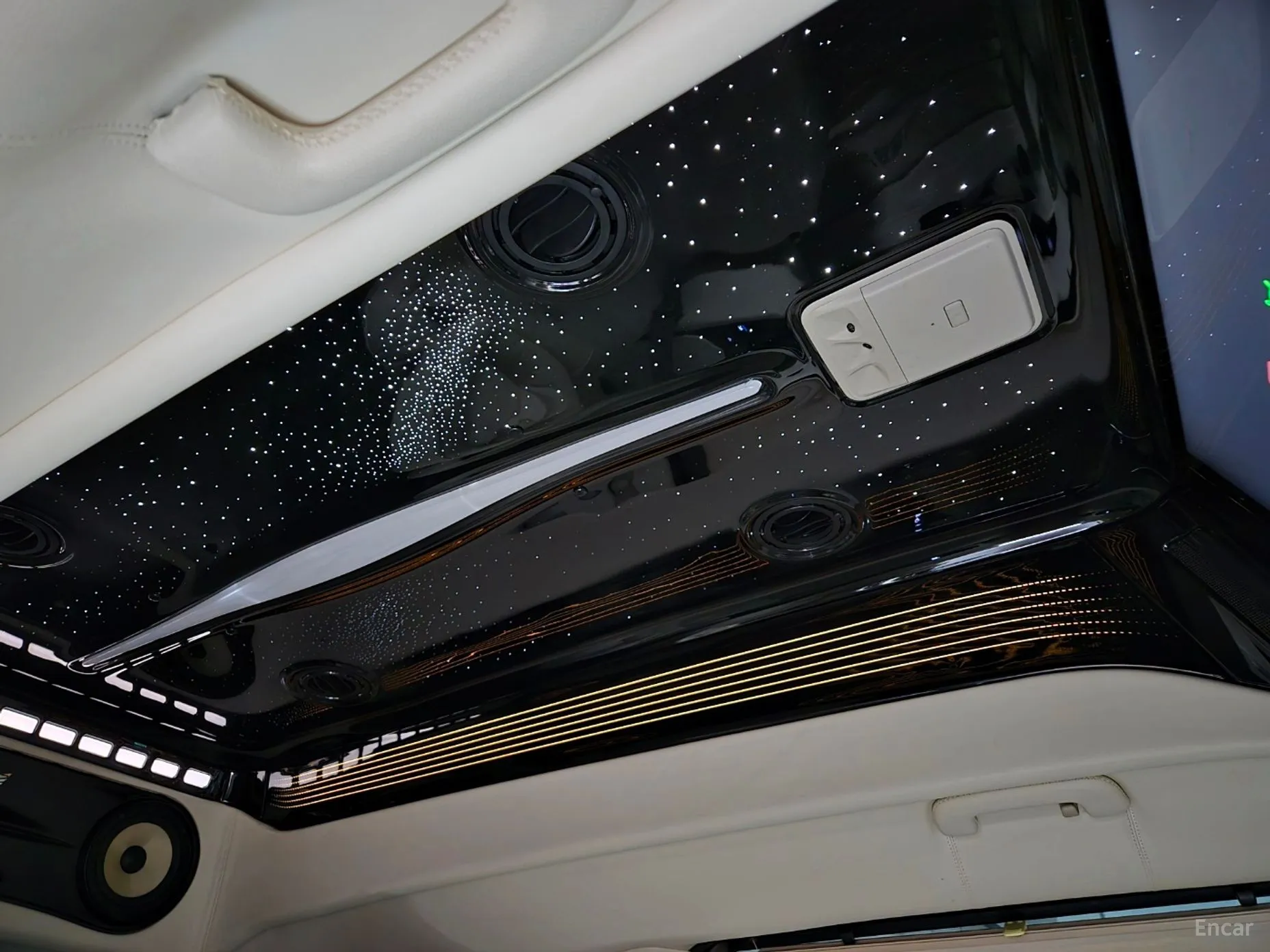 Kia Carnival Gen 4 превью 18
