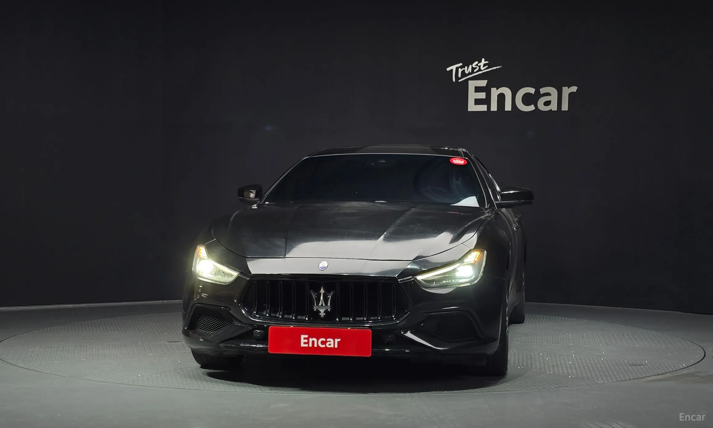 Maserati Ghibli превью 3