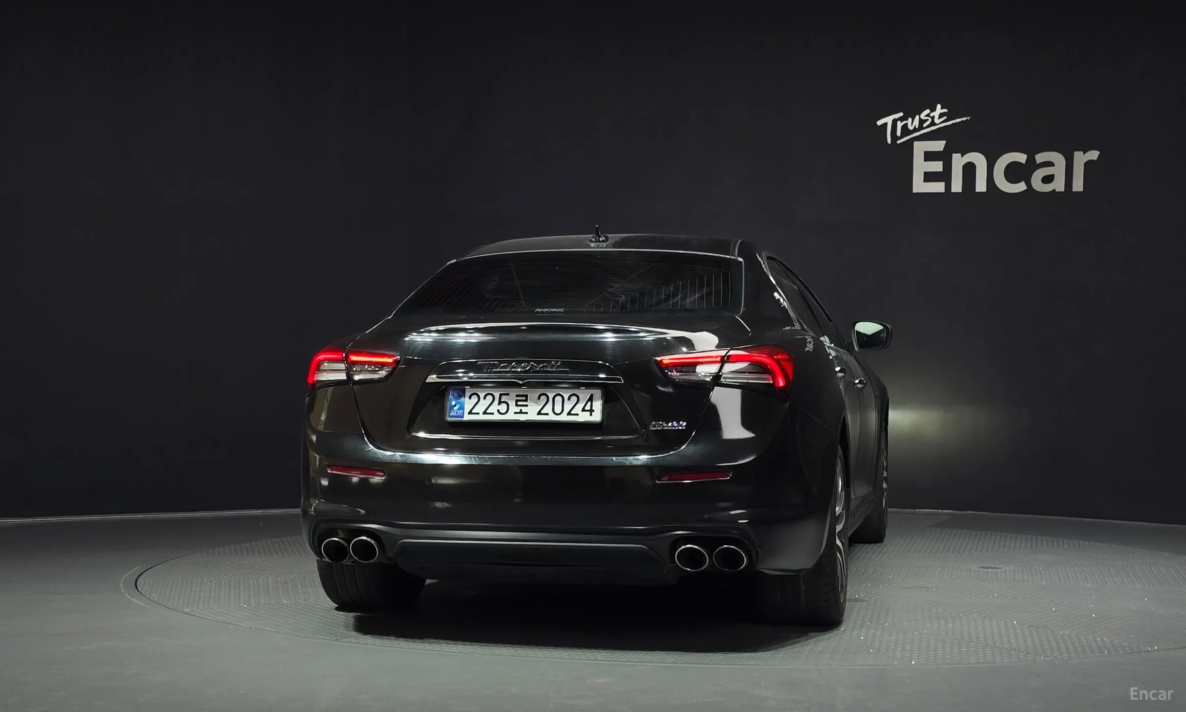 Maserati Ghibli превью 4
