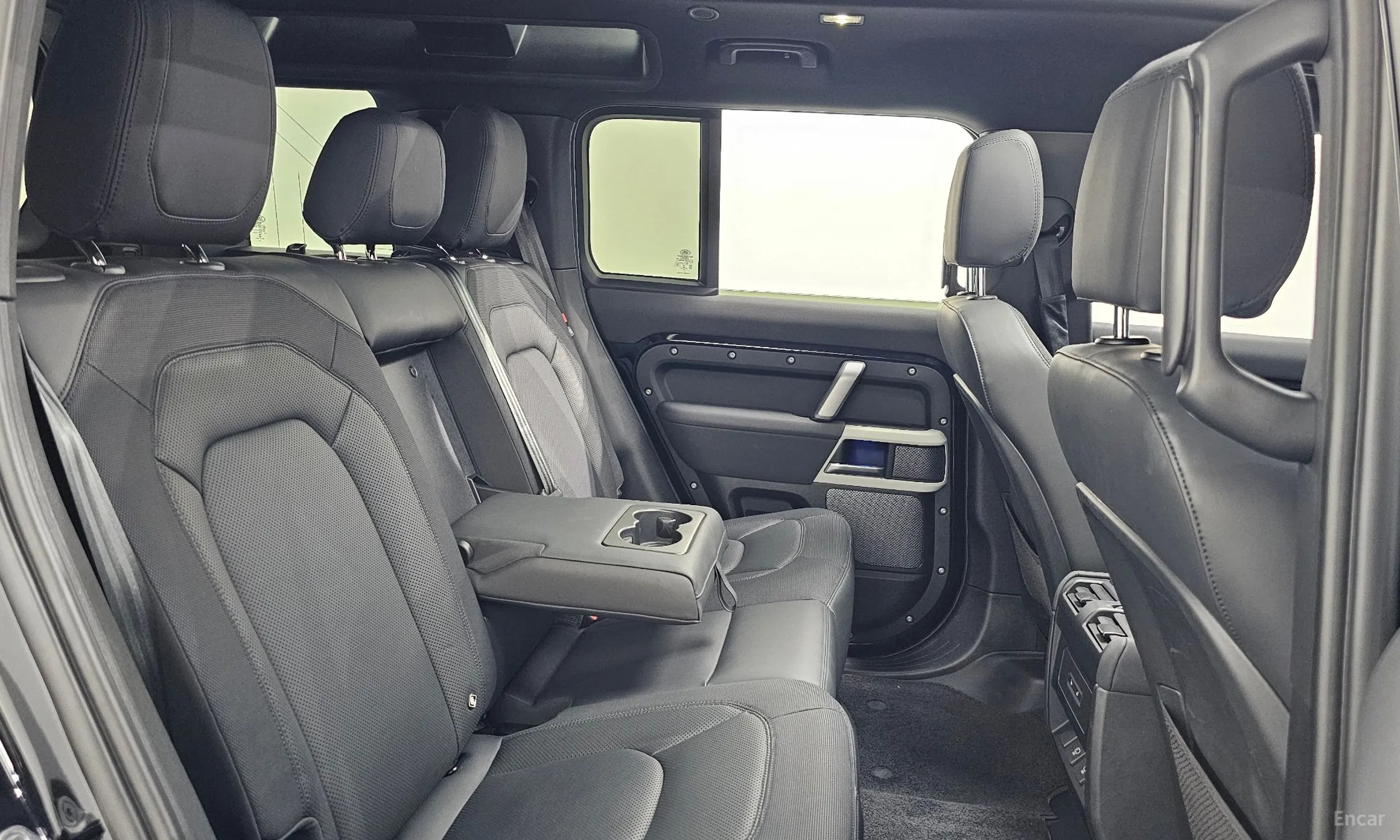 Land Rover Defender (L663) превью 12