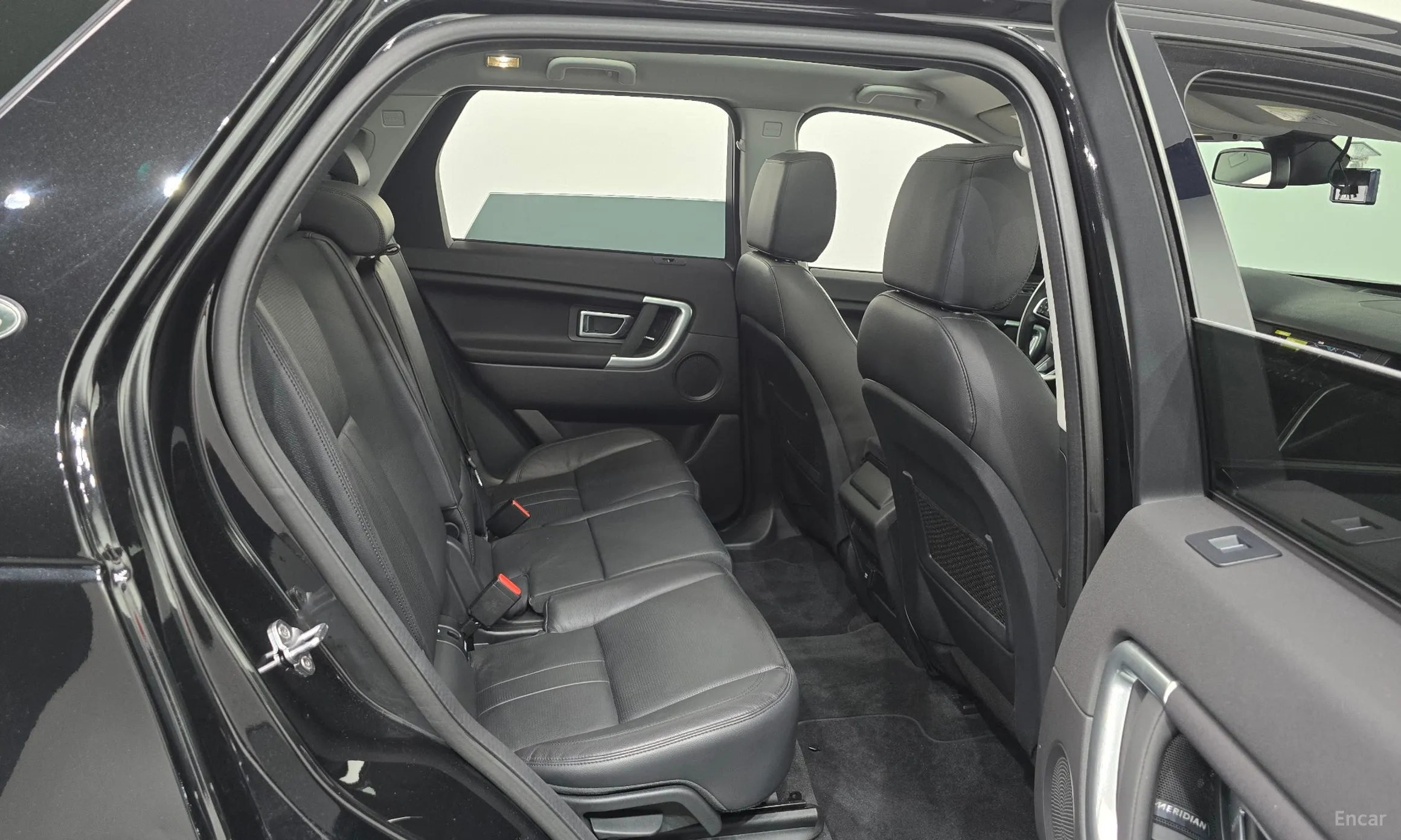 Land Rover Discovery Sports превью 11