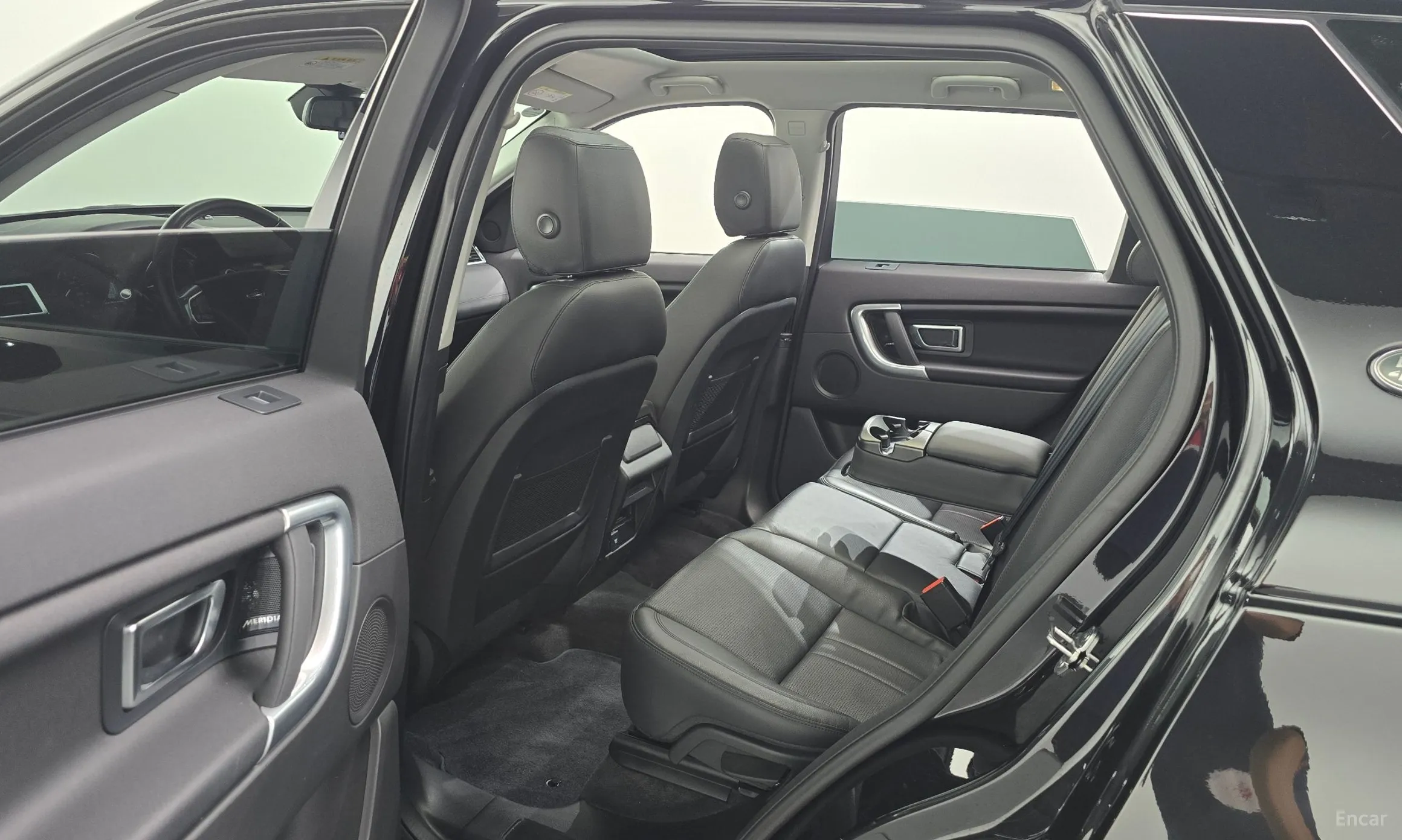 Land Rover Discovery Sports превью 12