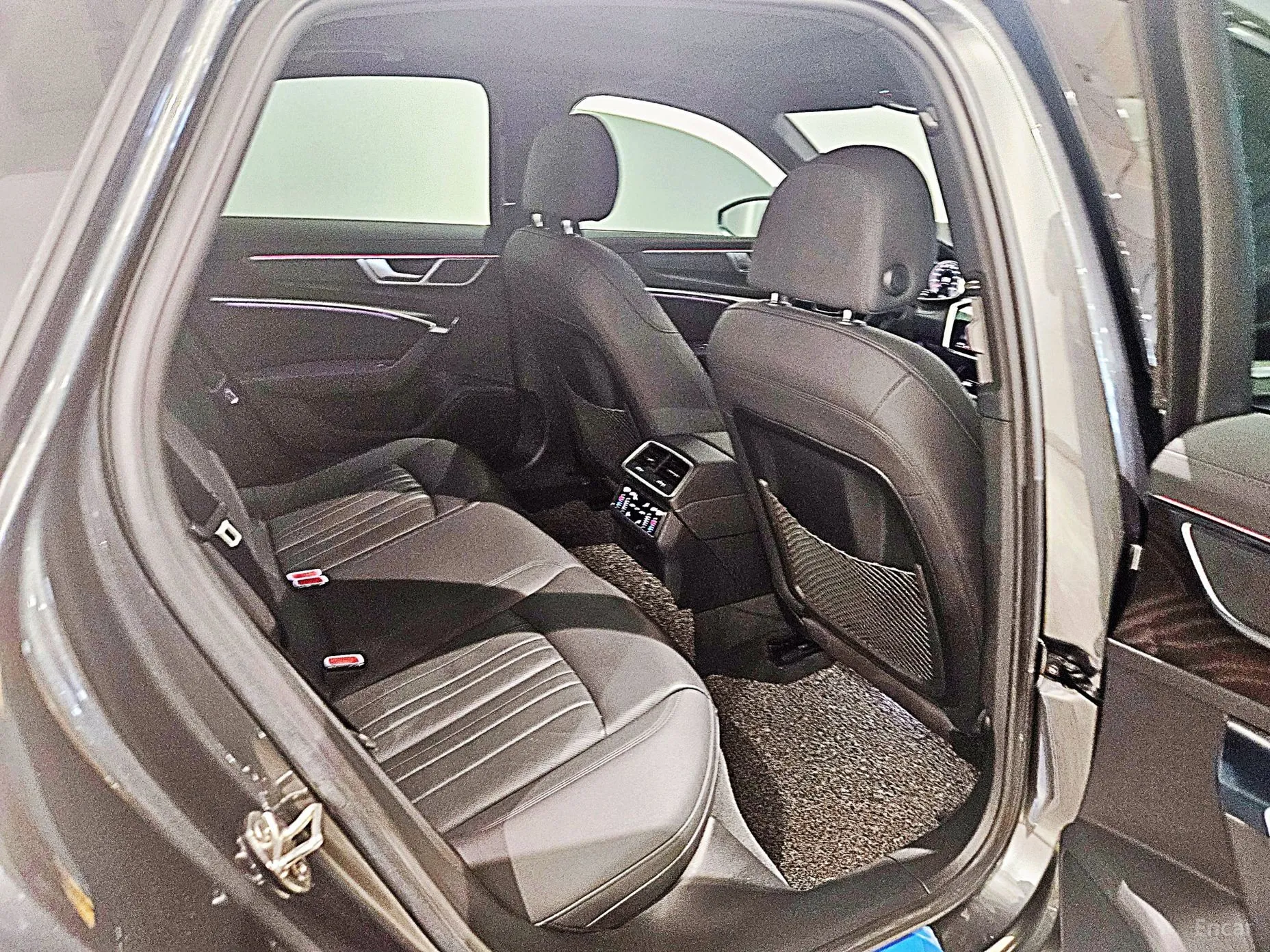 Audi A6 (C8) превью 10