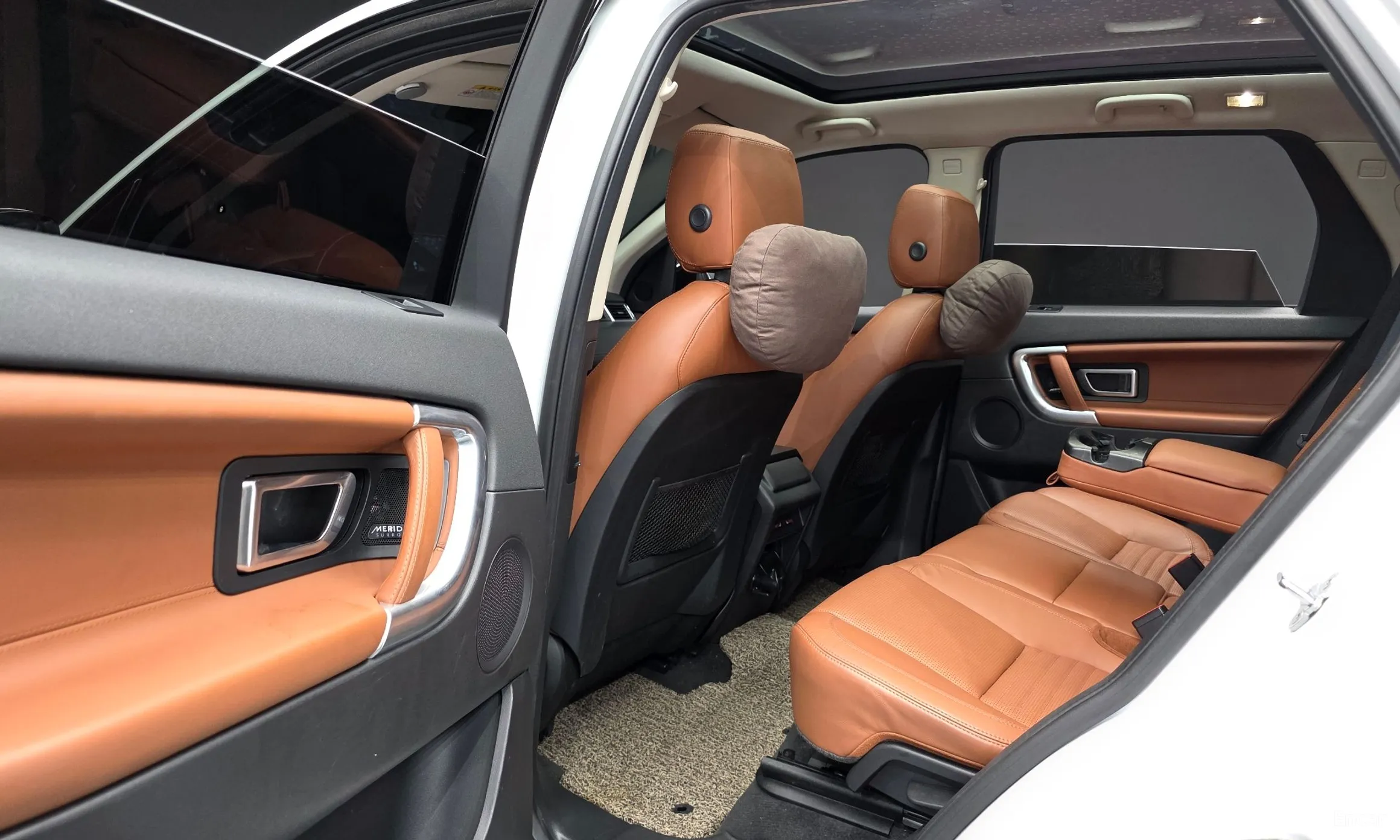 Land Rover Discovery Sports превью 11