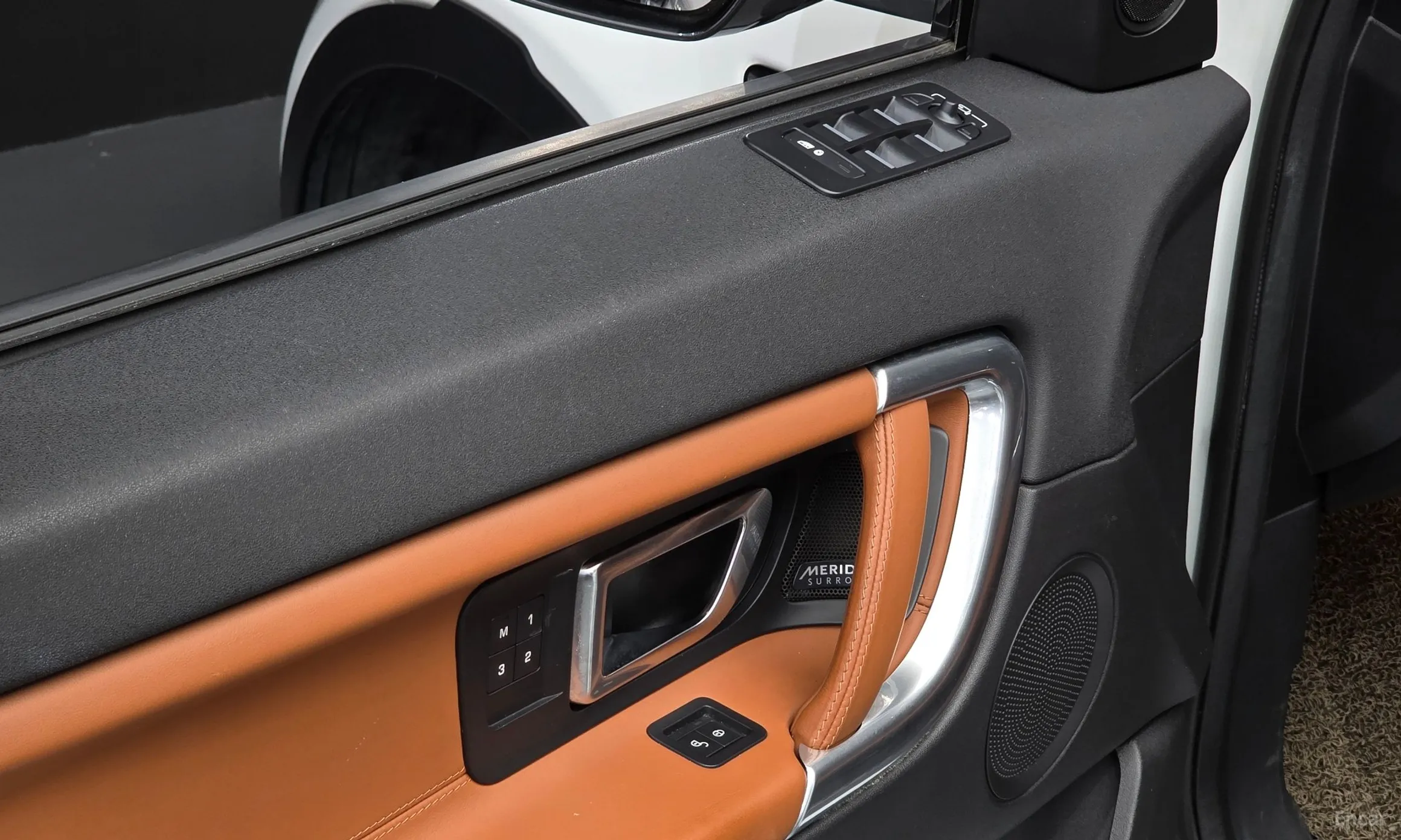Land Rover Discovery Sports превью 16