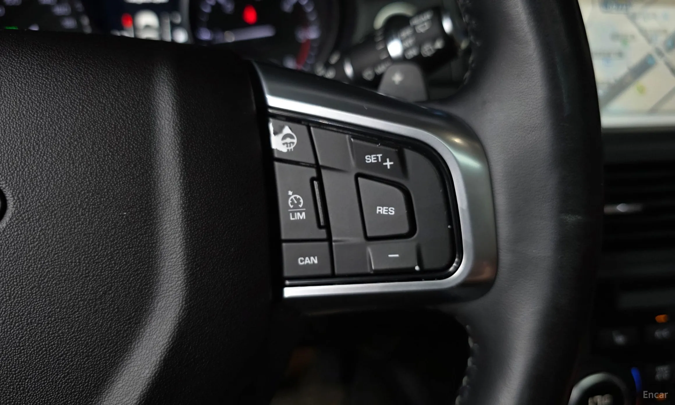 Land Rover Discovery Sports превью 17