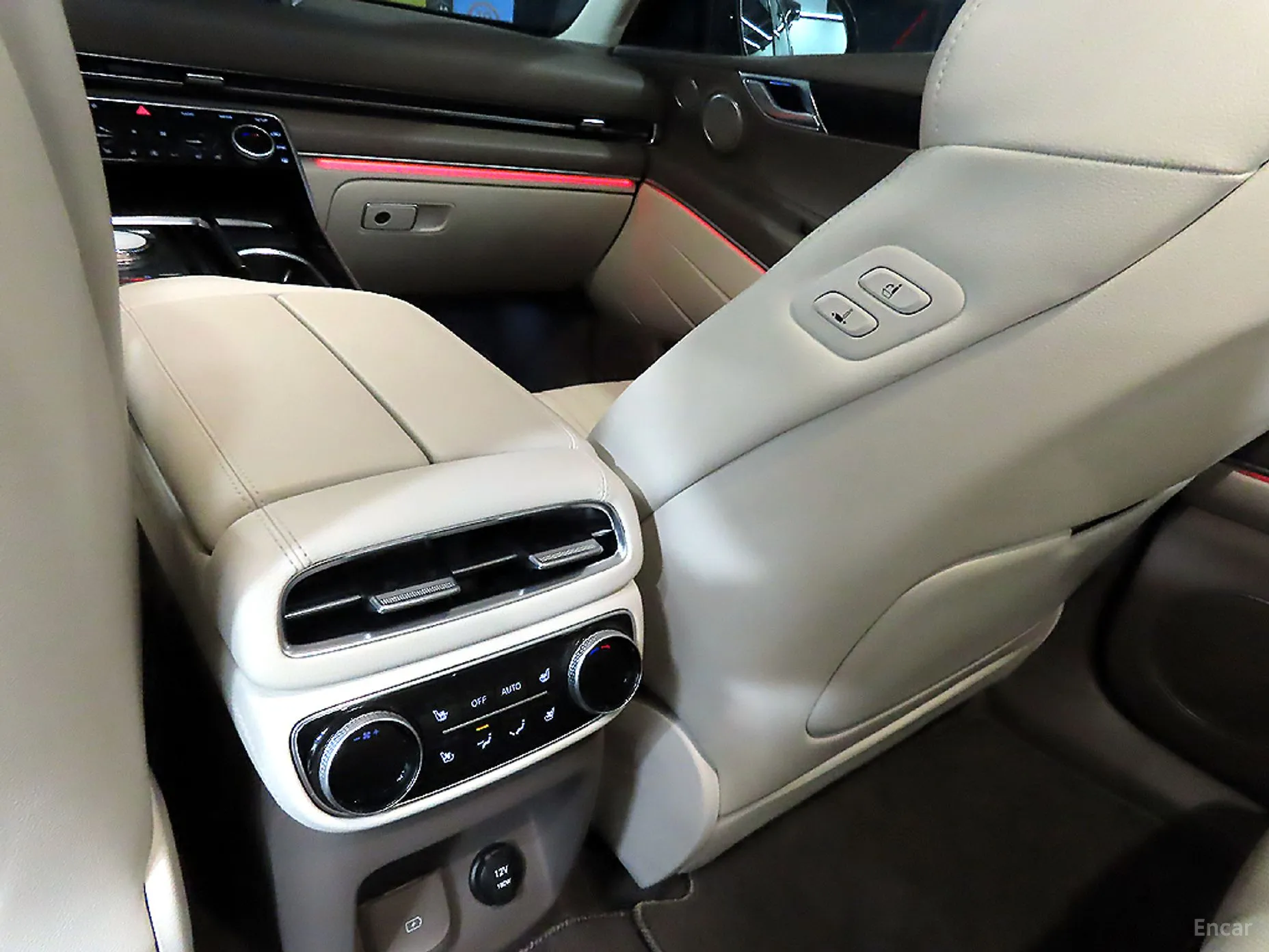 Genesis GV80 превью 16