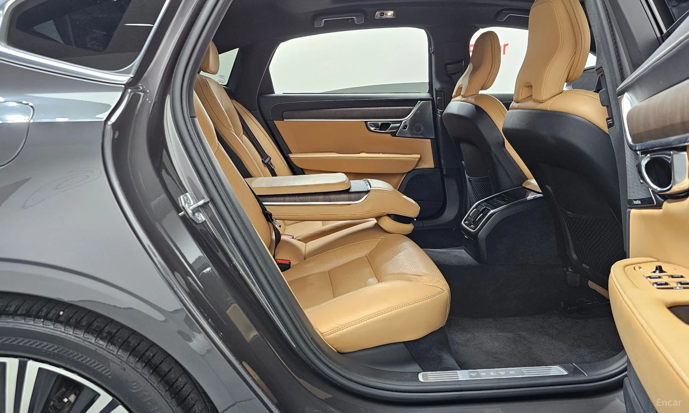 Volvo S90 превью 11