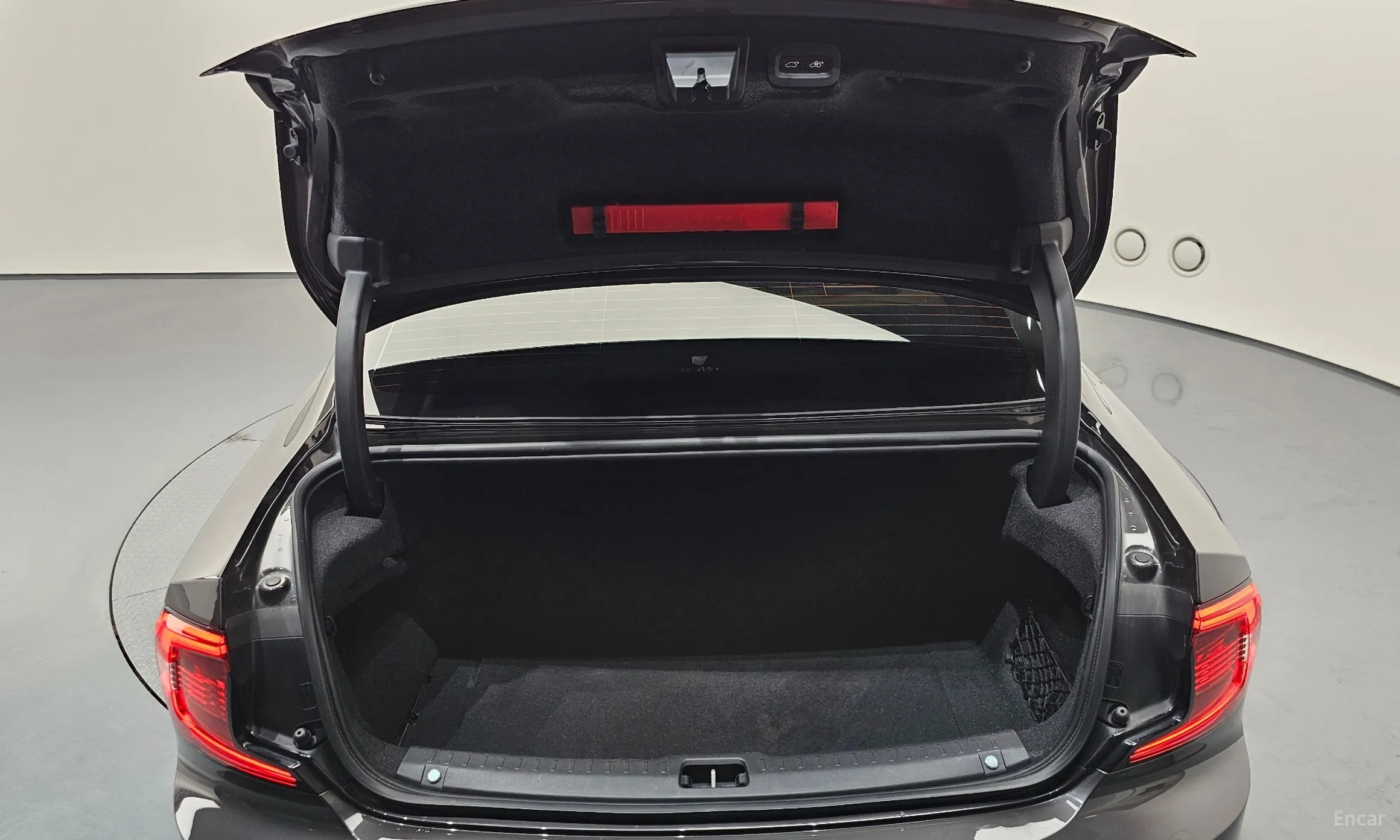 Volvo S90 превью 20