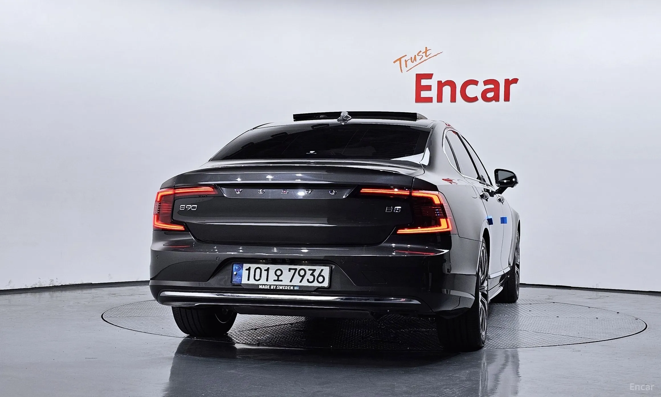 Volvo S90 превью 4