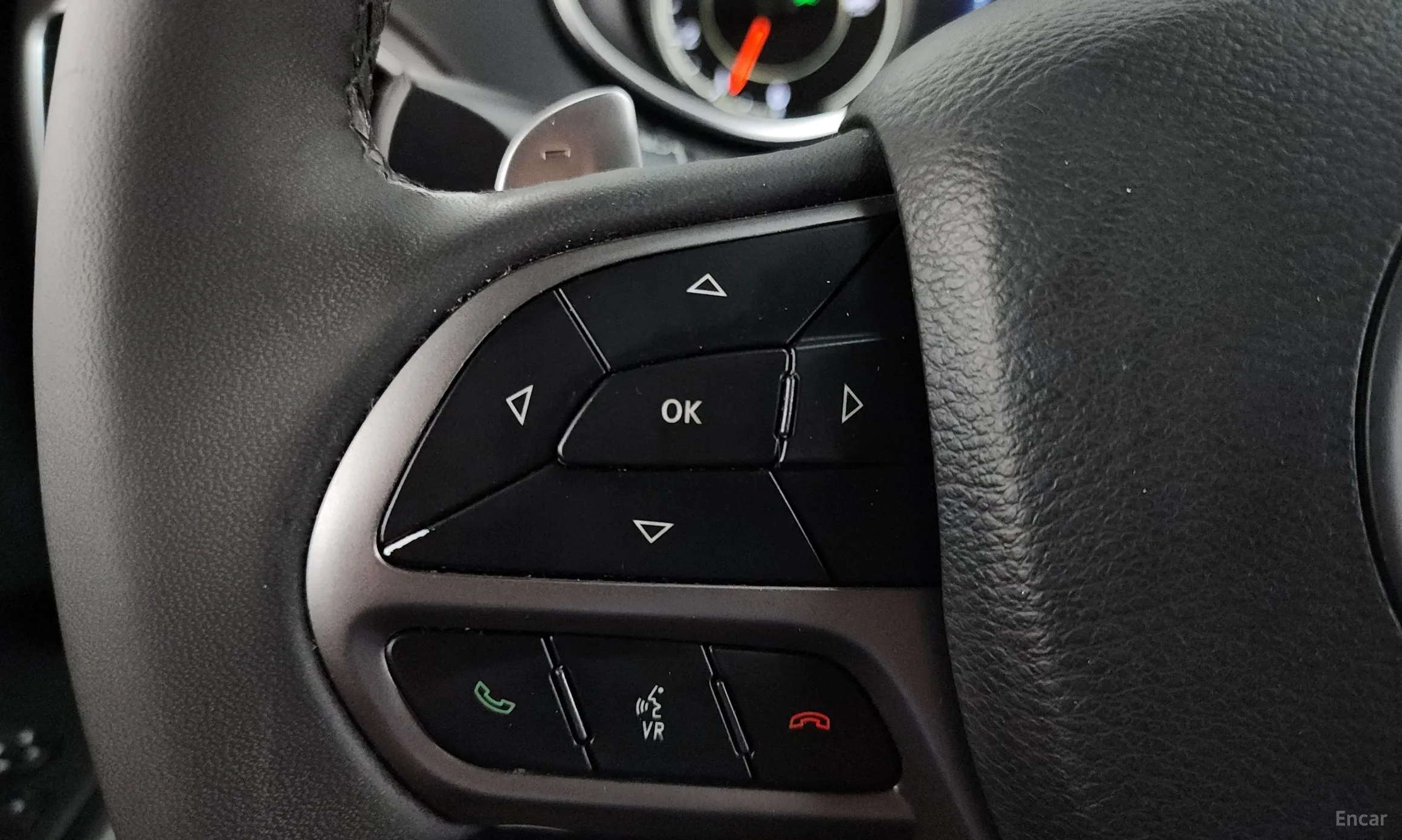 Jeep Cherokee (KL) превью 17