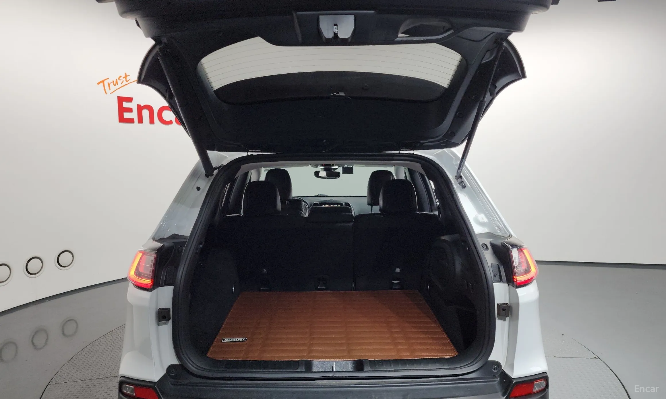 Jeep Cherokee (KL) превью 18