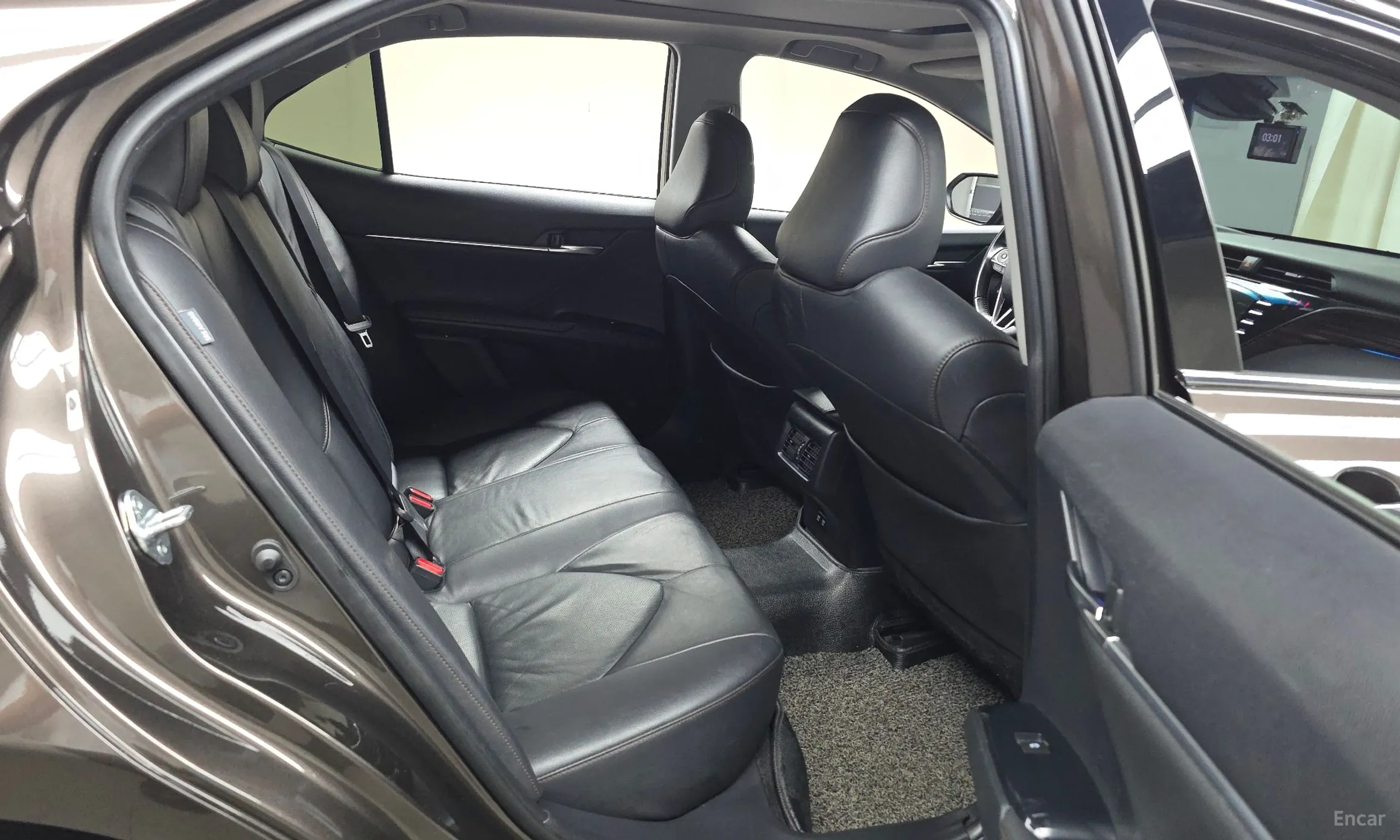 Toyota Camry (XV70) превью 12