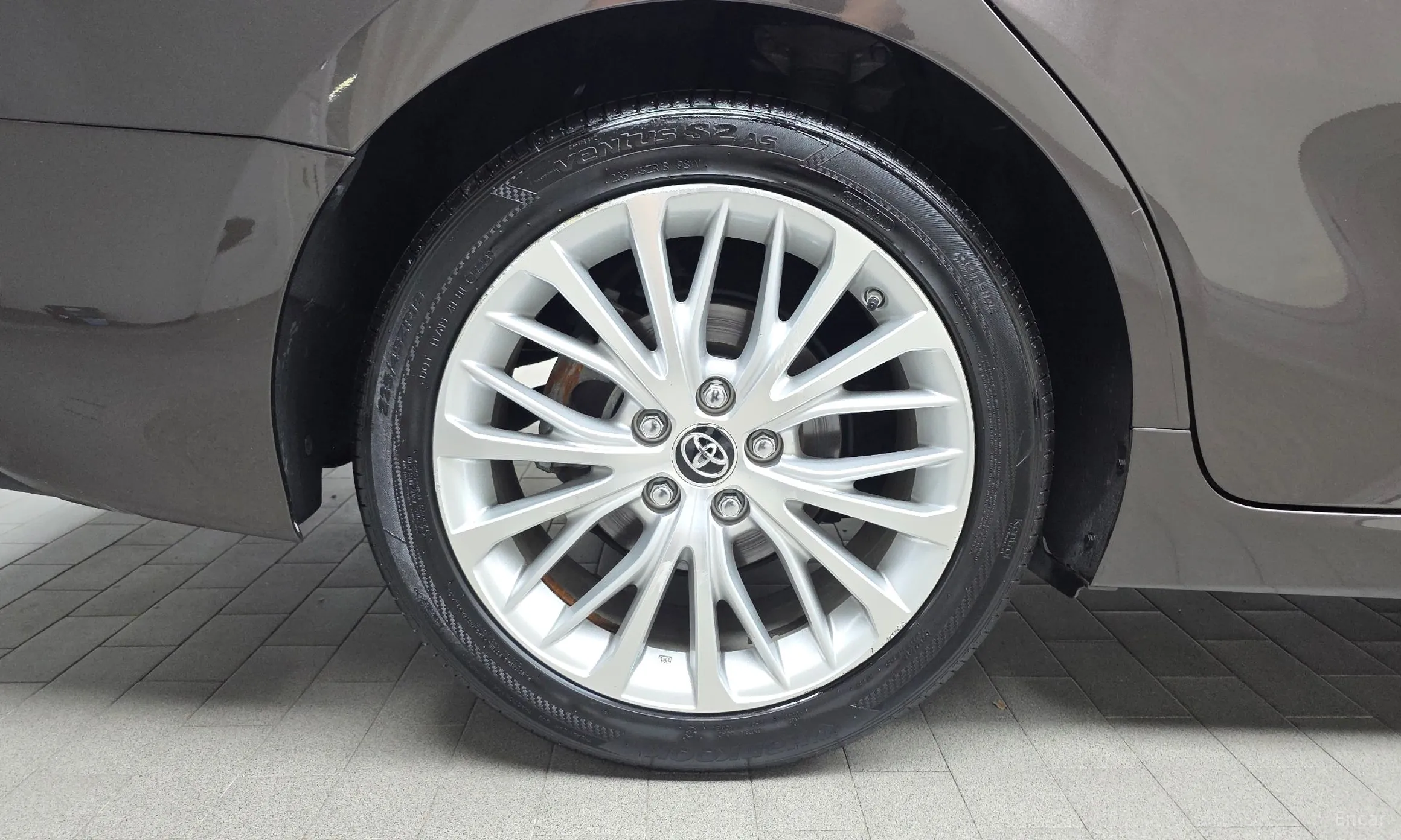 Toyota Camry (XV70) превью 5