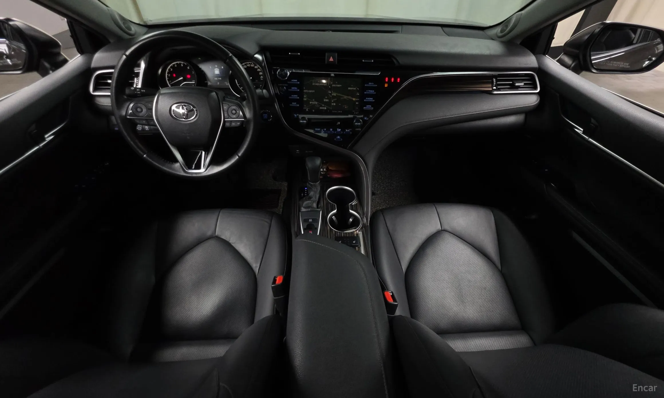 Toyota Camry (XV70) превью 7