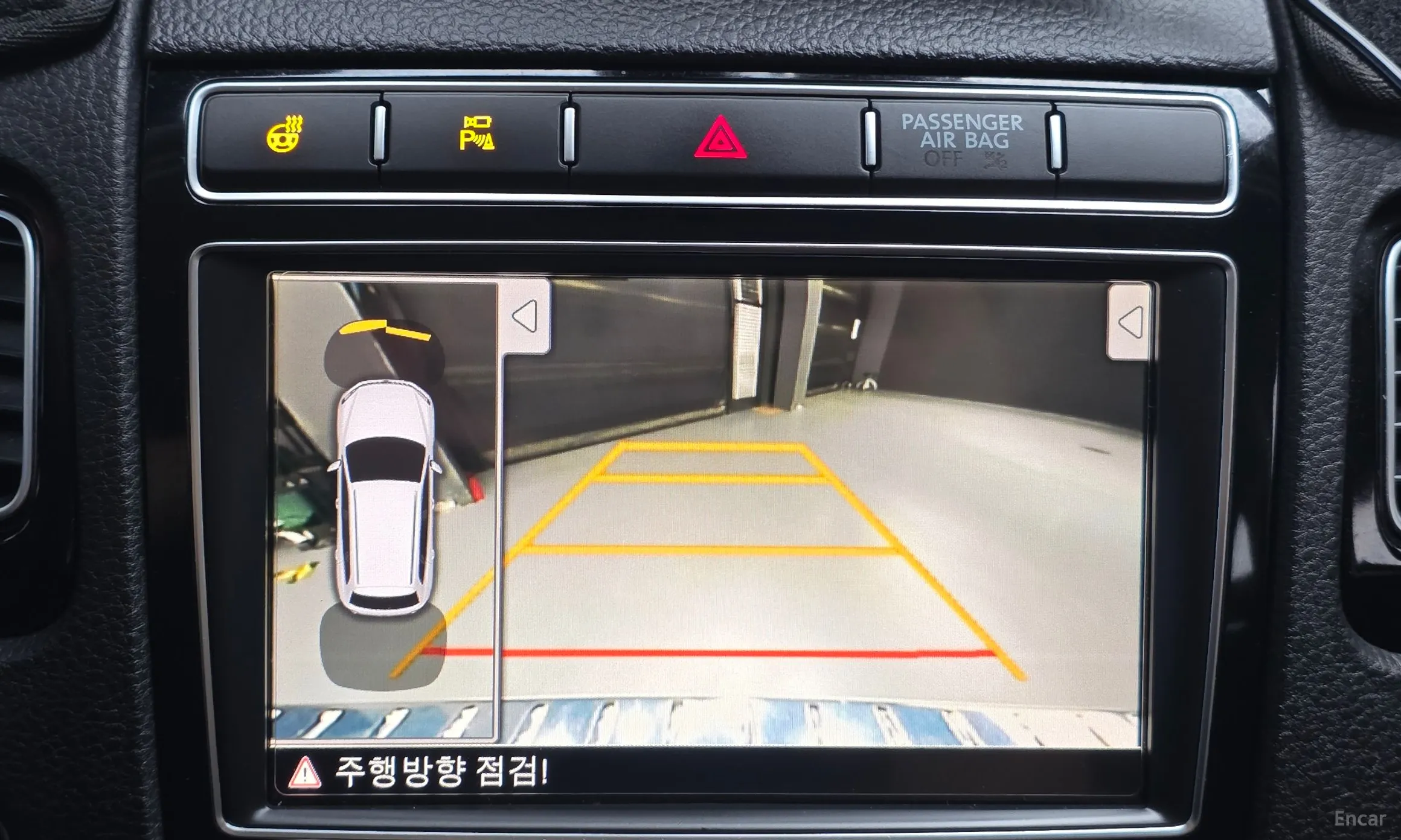 Volkswagen New Touareg превью 15