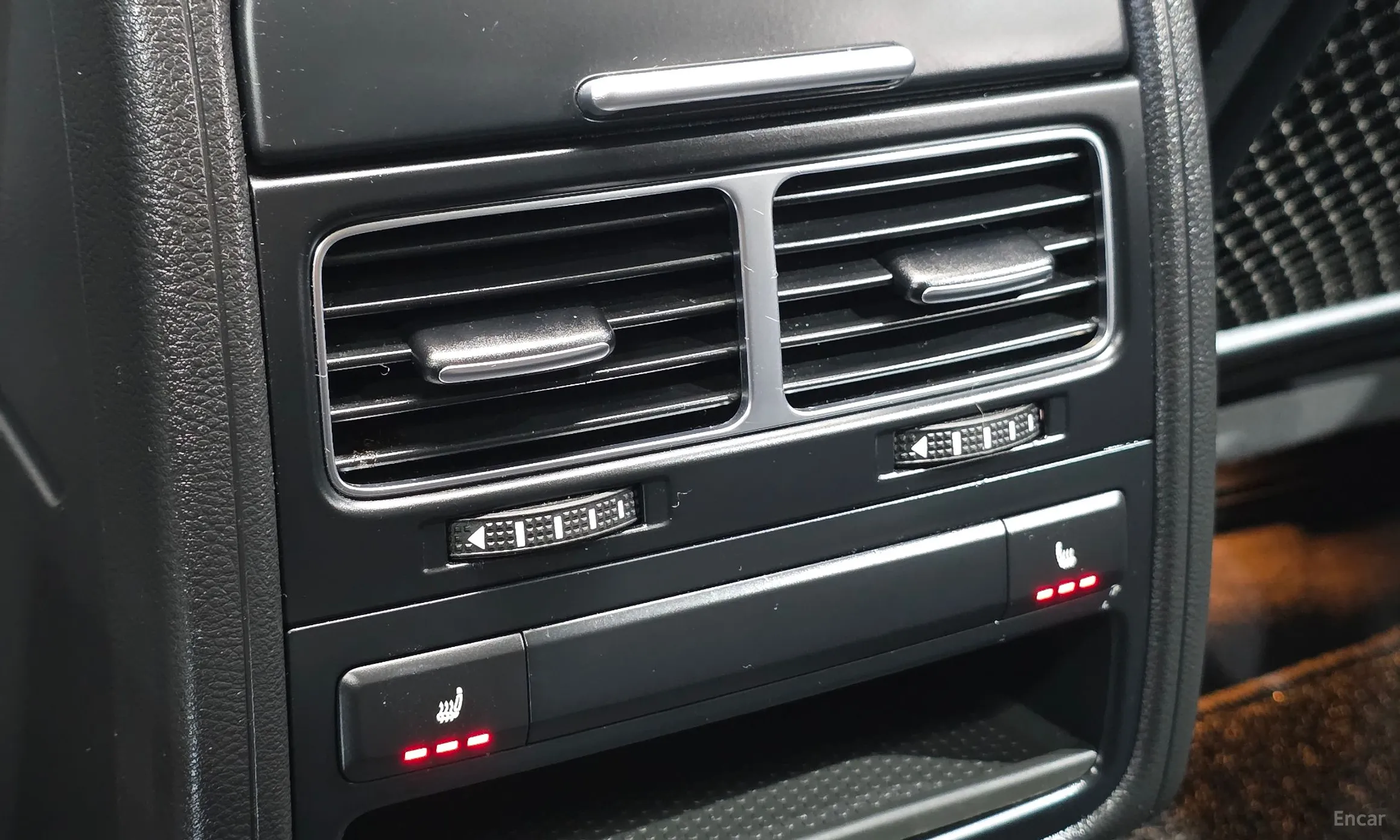 Volkswagen New Touareg превью 18