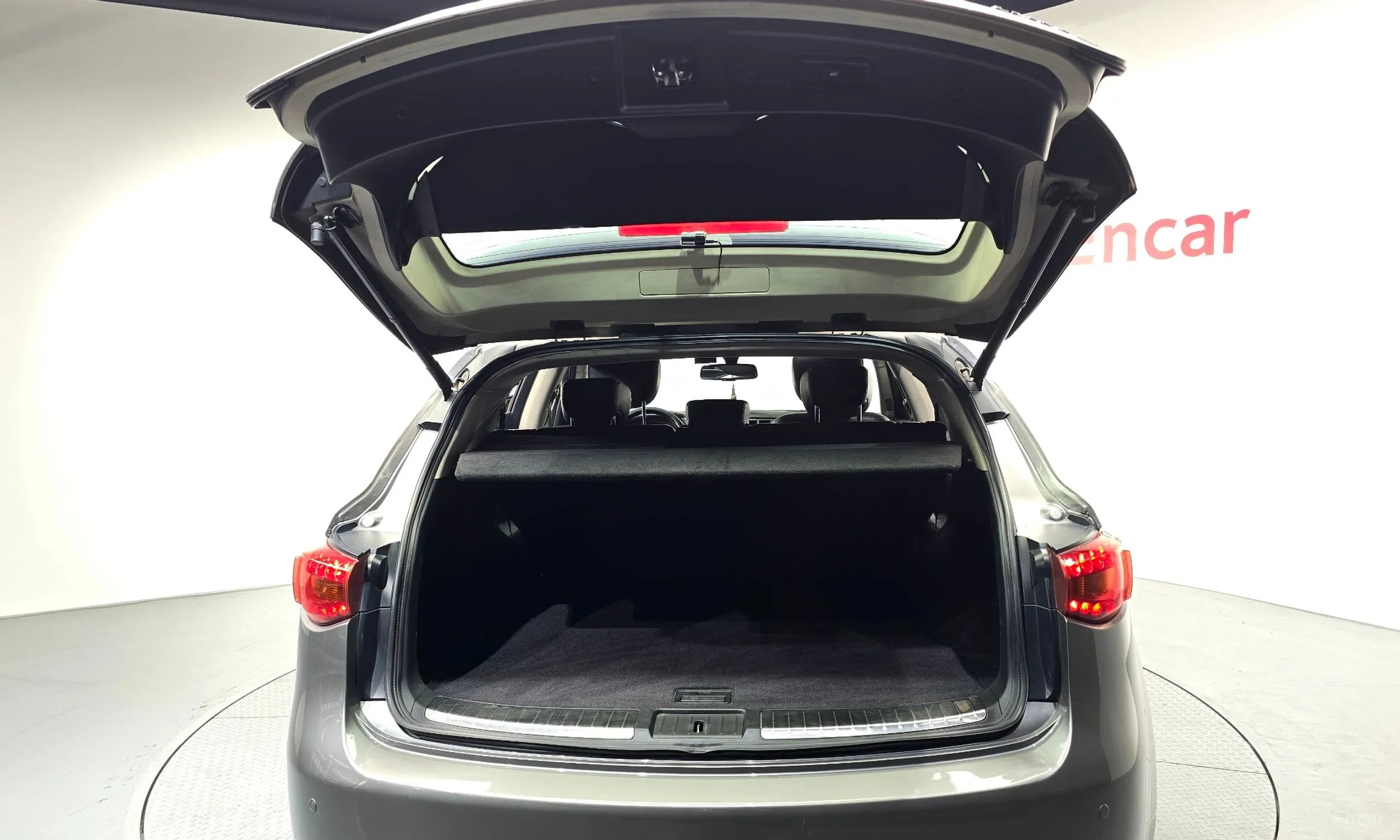 Infiniti FX35 превью 20