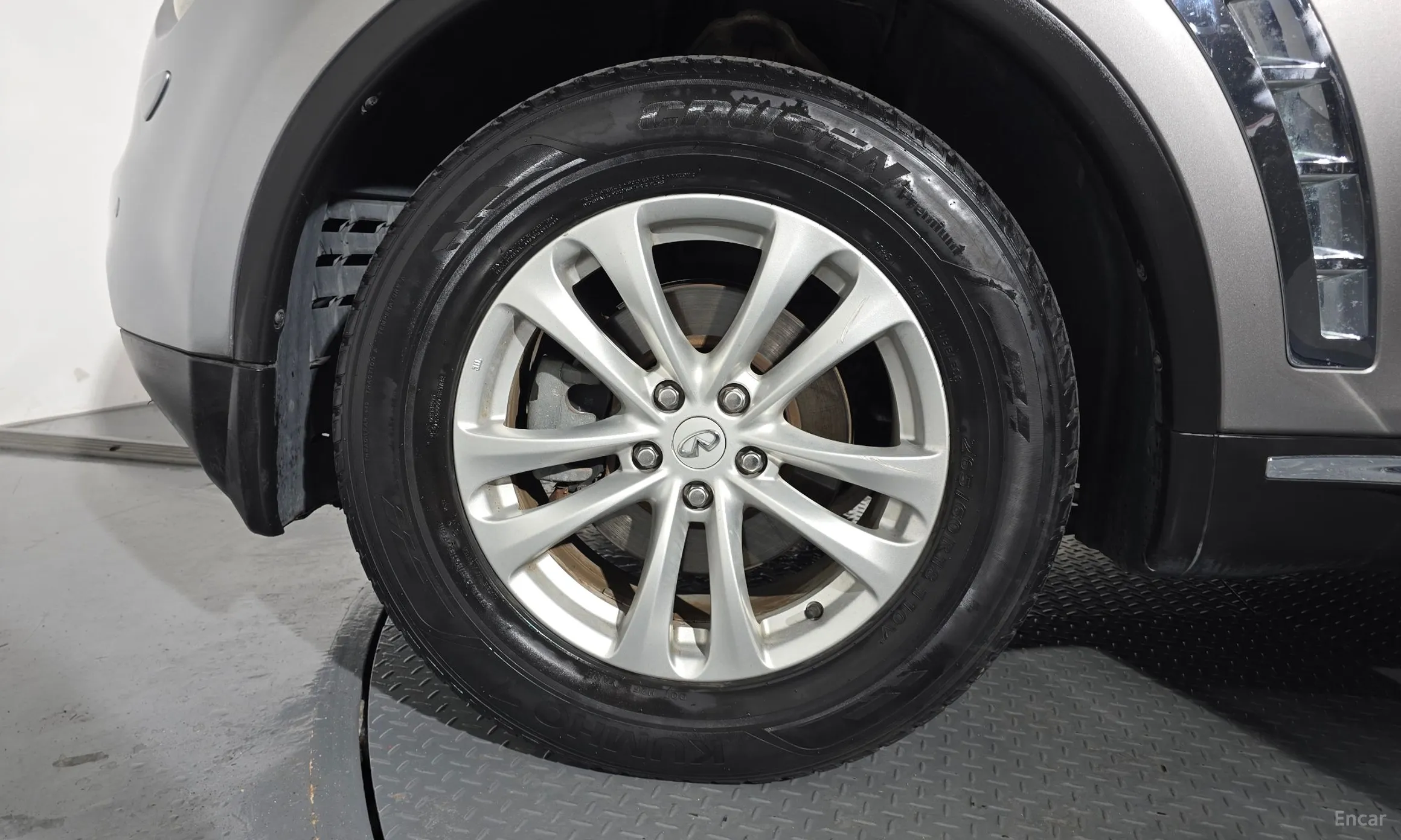 Infiniti FX35 превью 5