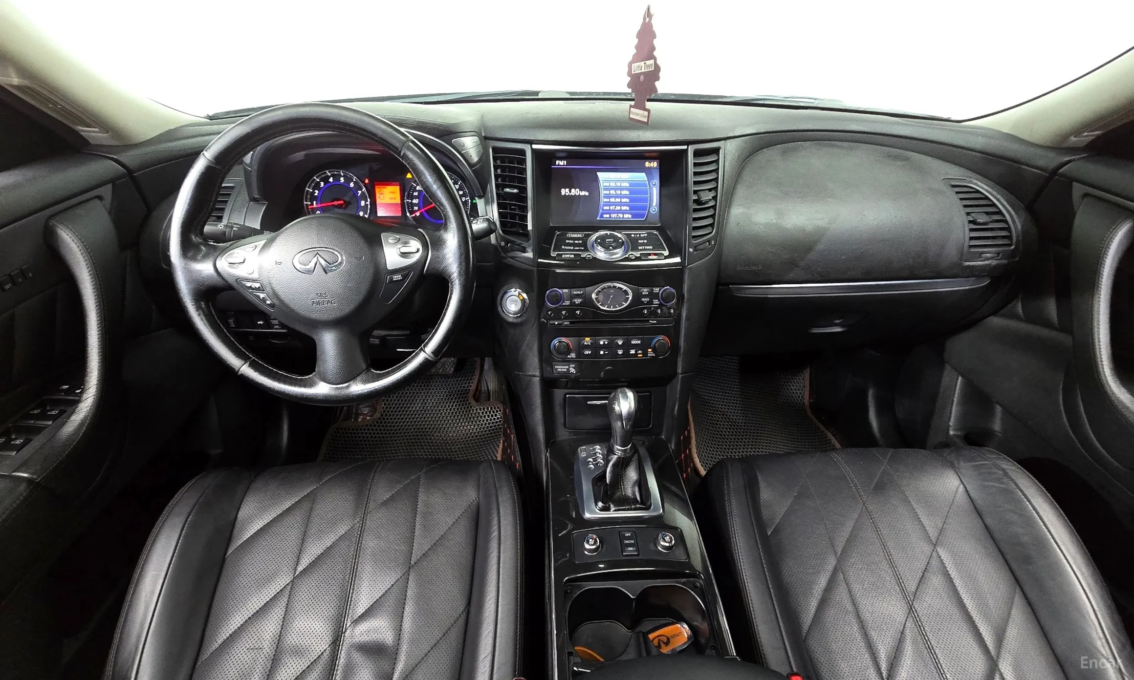 Infiniti FX35 превью 7