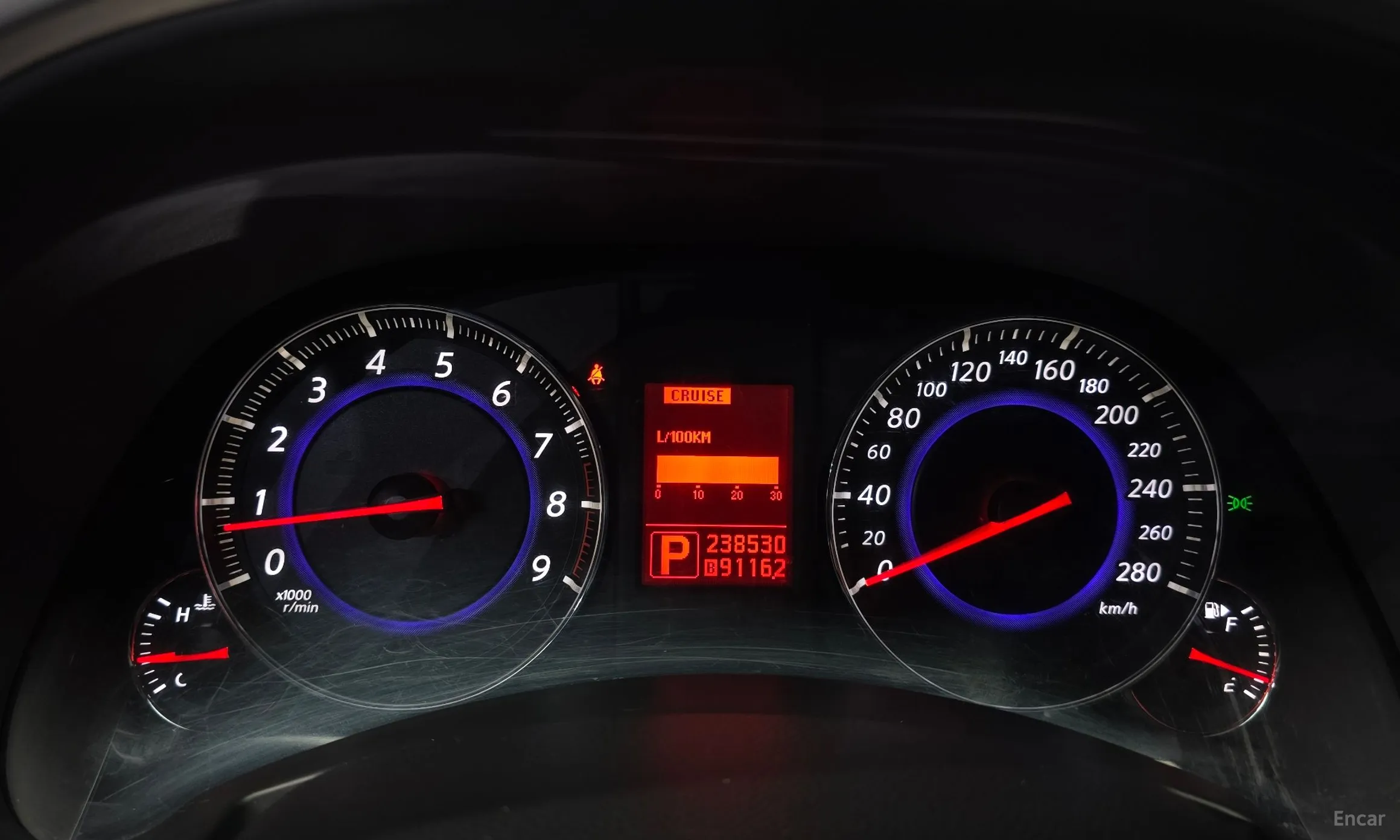 Infiniti FX35 превью 8