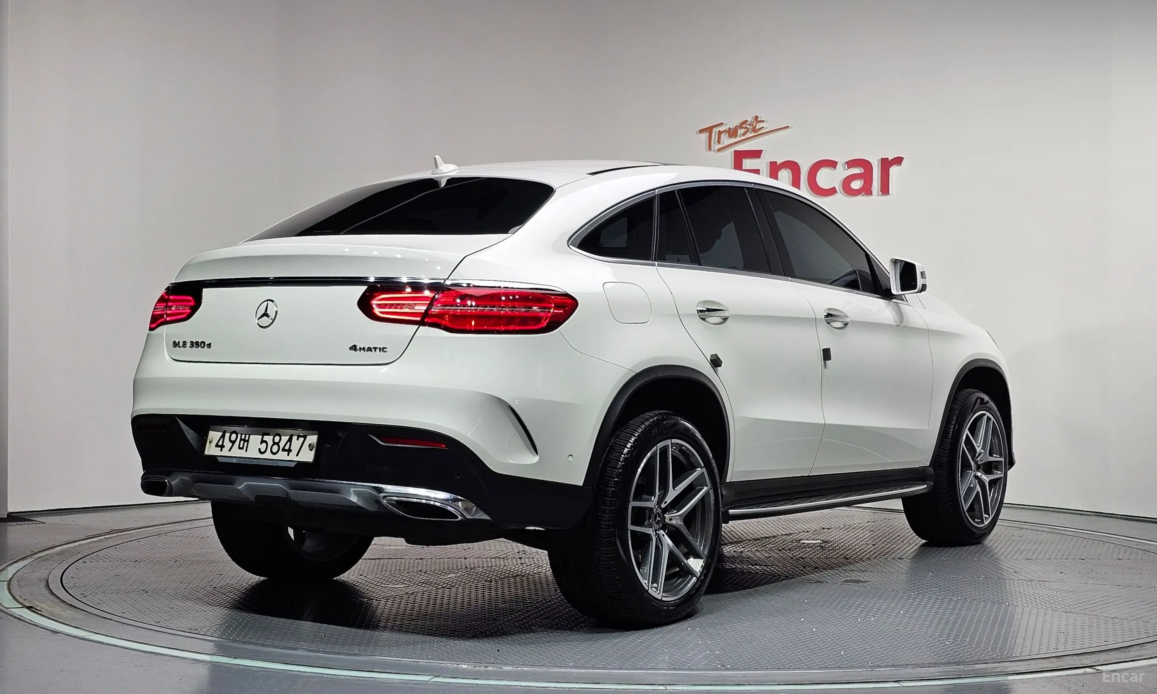 Mercedes Benz GLE-Class W166