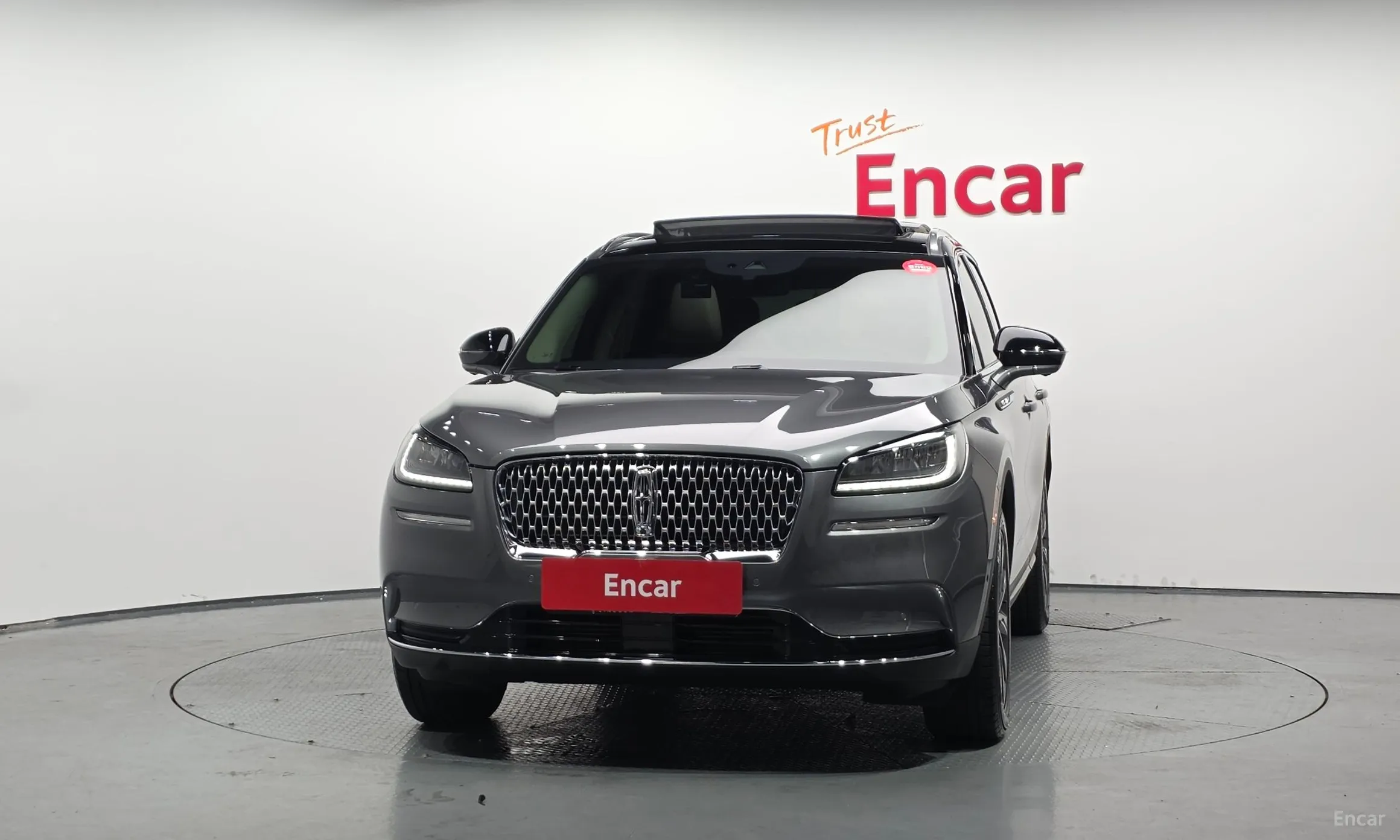 Lincoln Corsair превью 3
