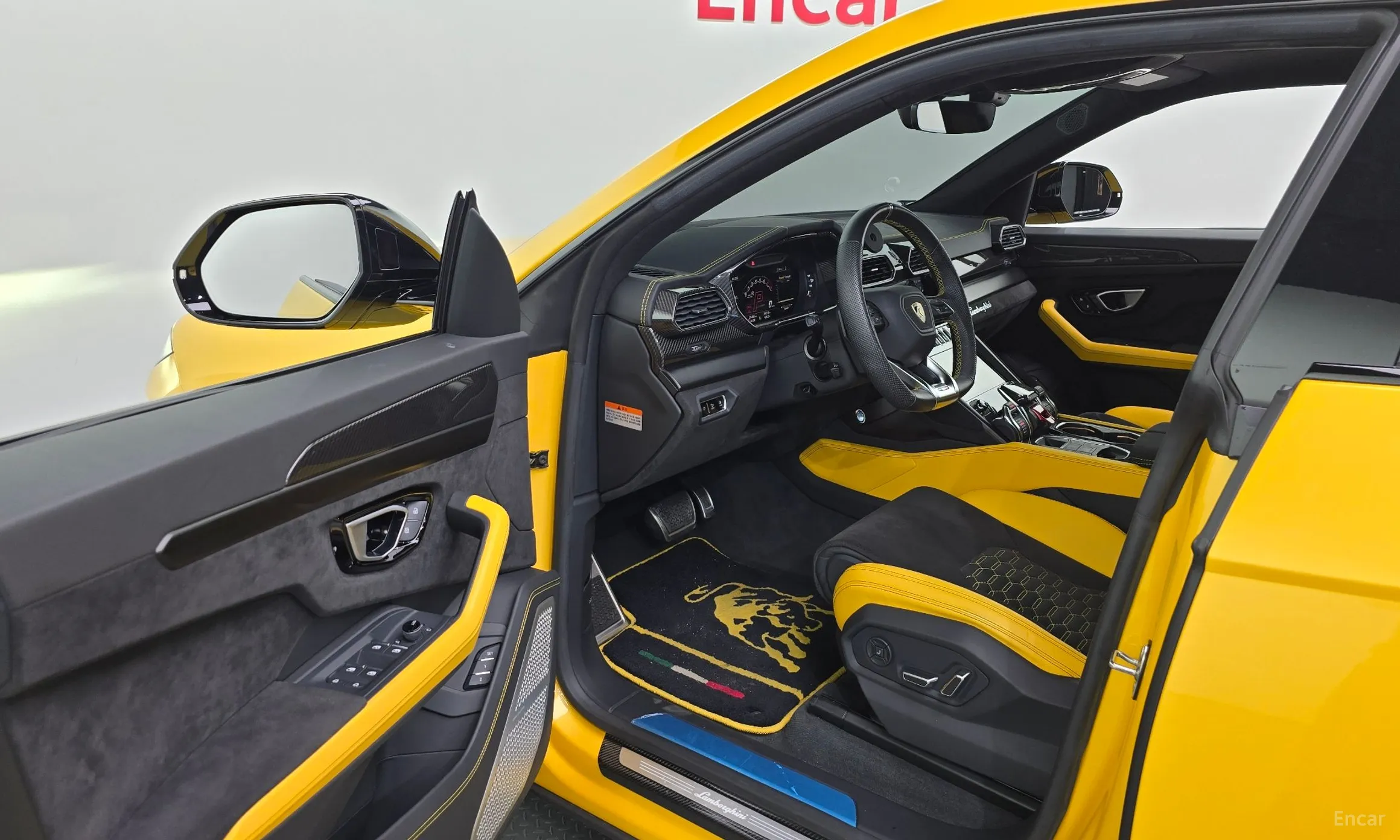 Lamborghini Urus превью 10