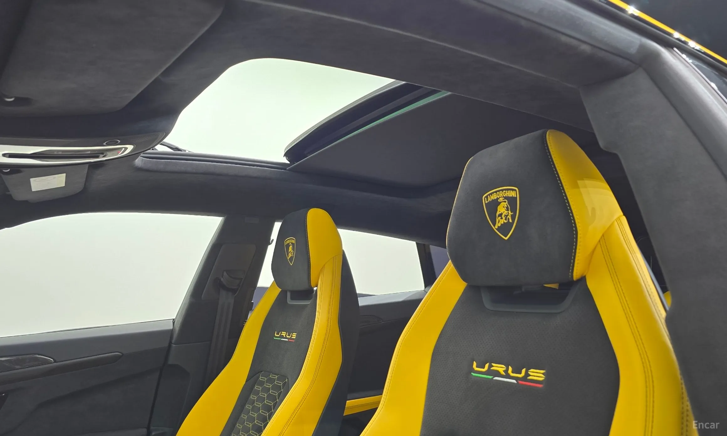 Lamborghini Urus превью 16